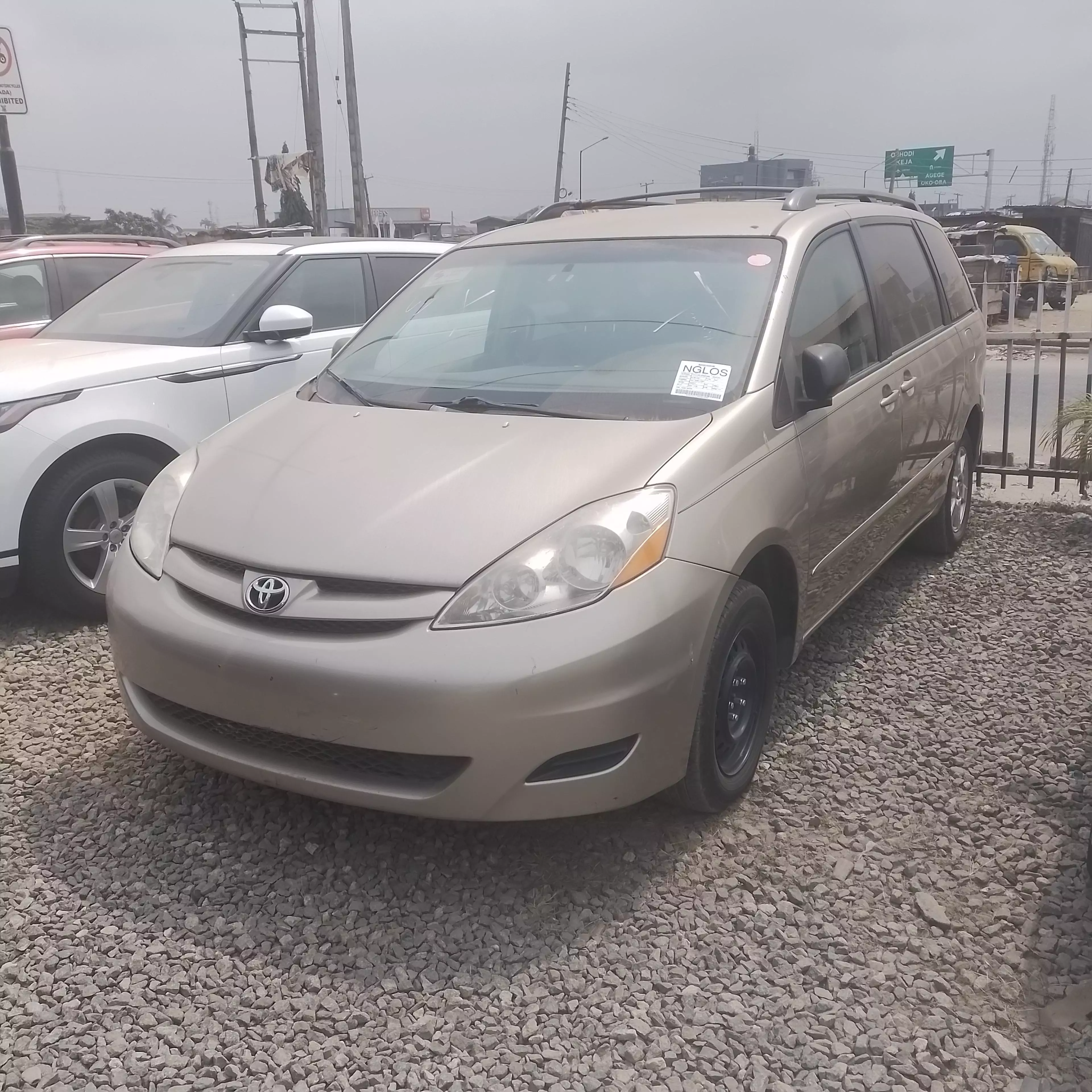 Toyota Sienna  - 2006