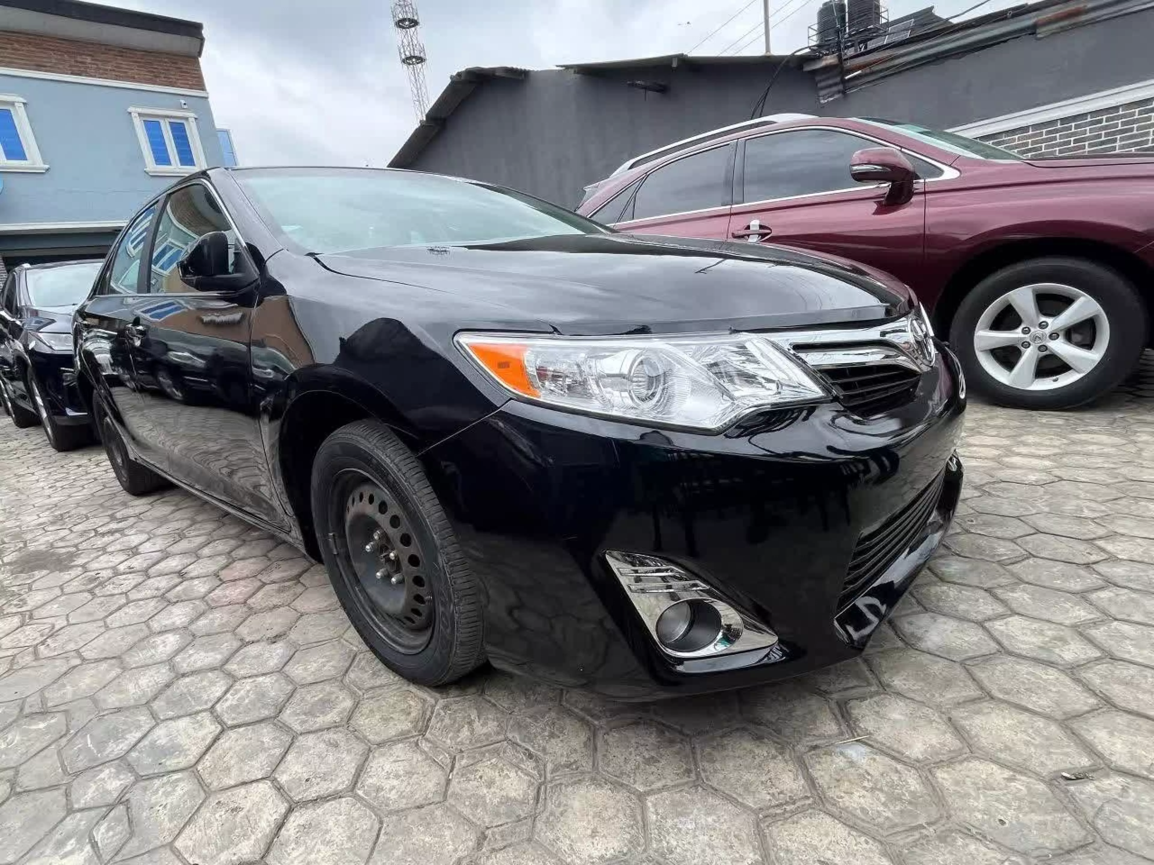 Toyota Camry - 2012