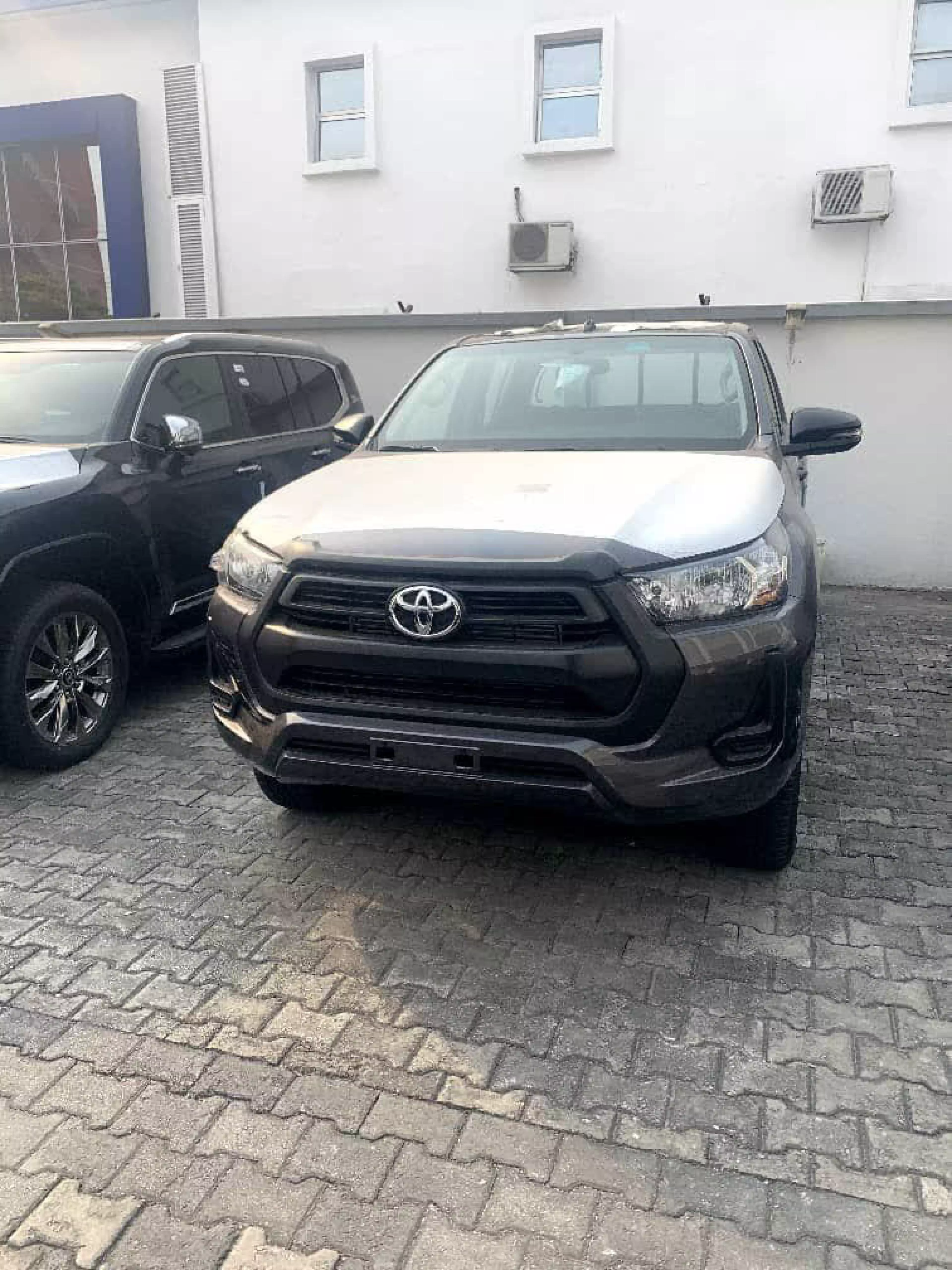 Toyota Hilux  - 2019