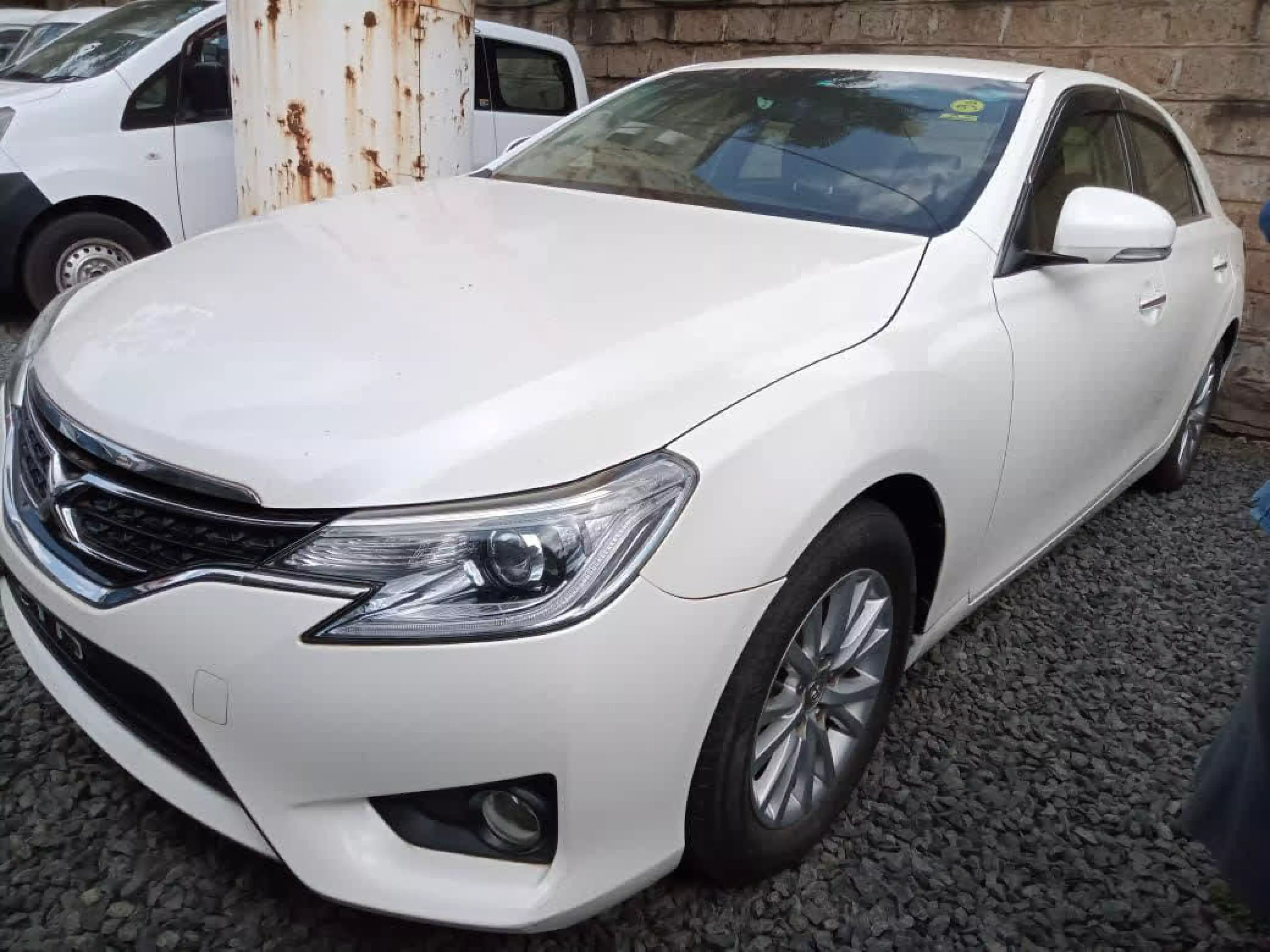 Toyota Mark X - 2014