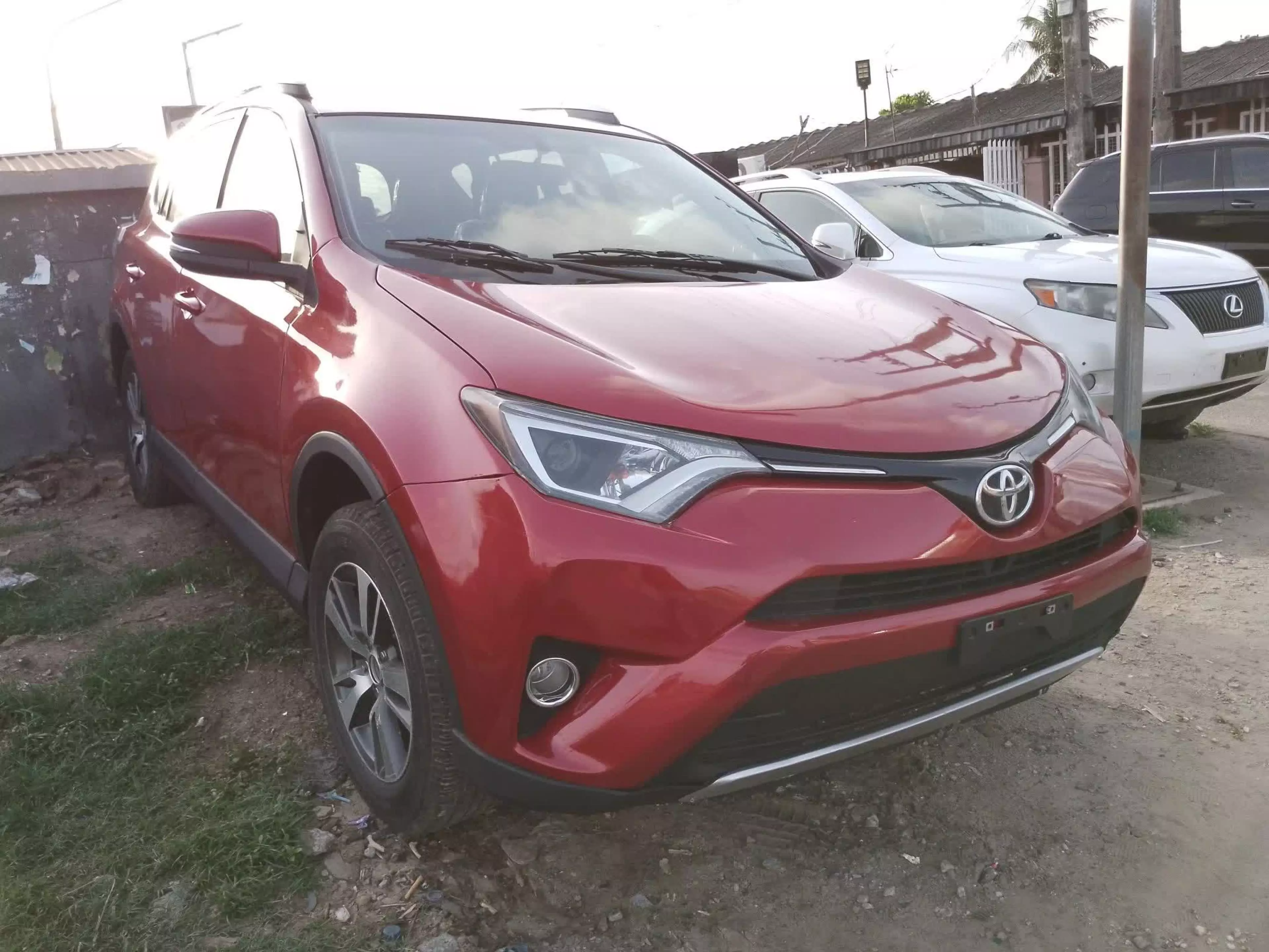 Toyota RAV 4 - 2016