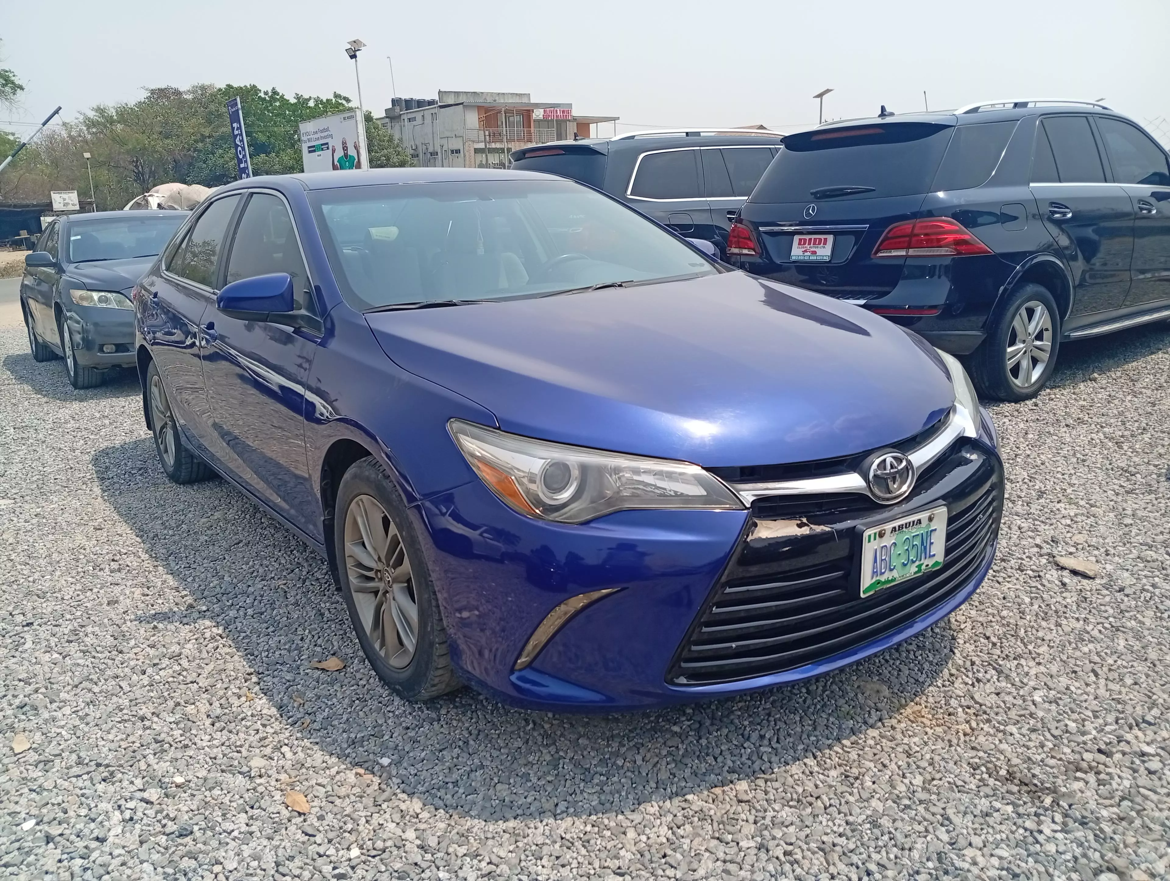 Toyota Camry  - 2015