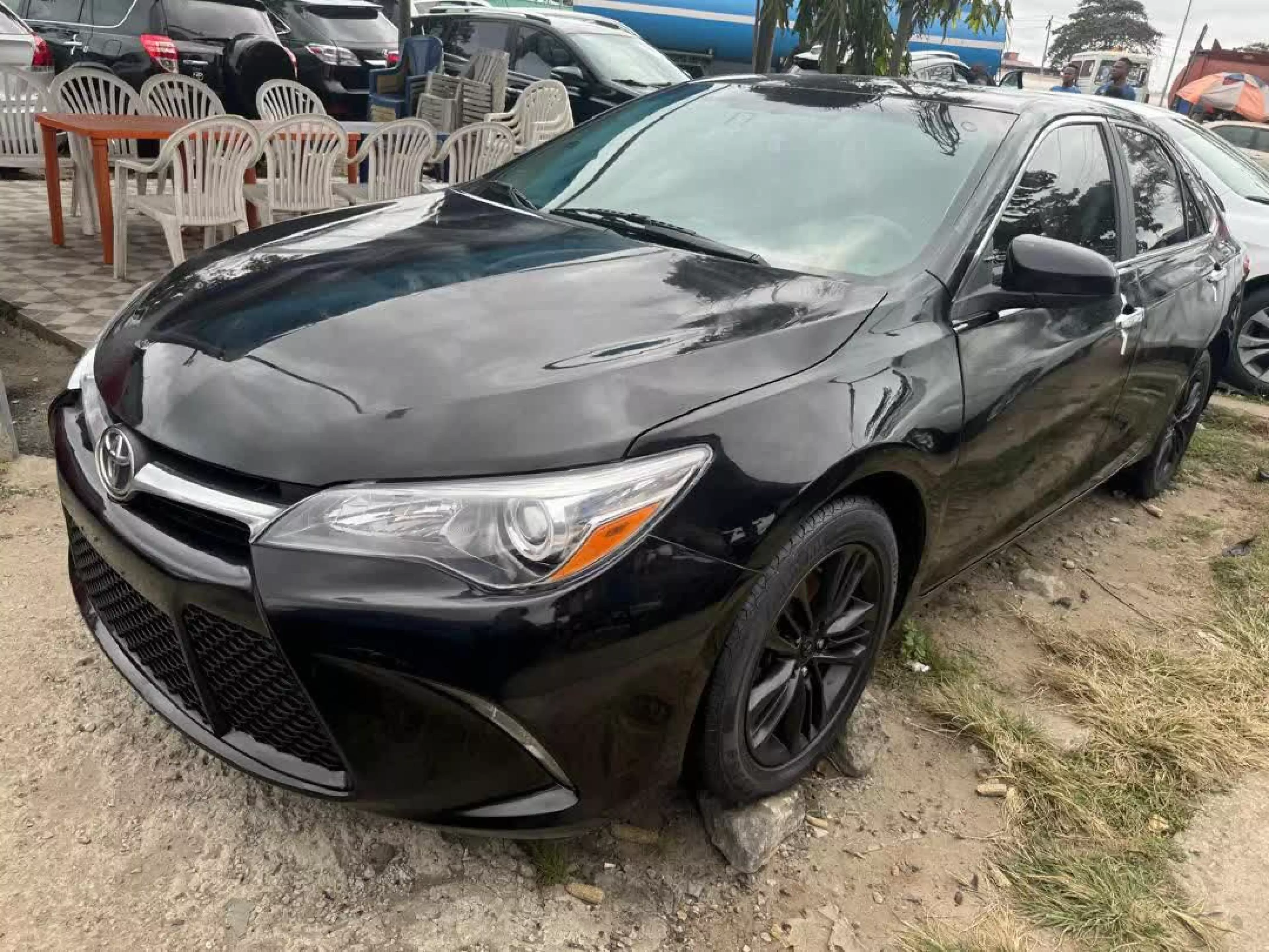 Toyota Camry  - 2016