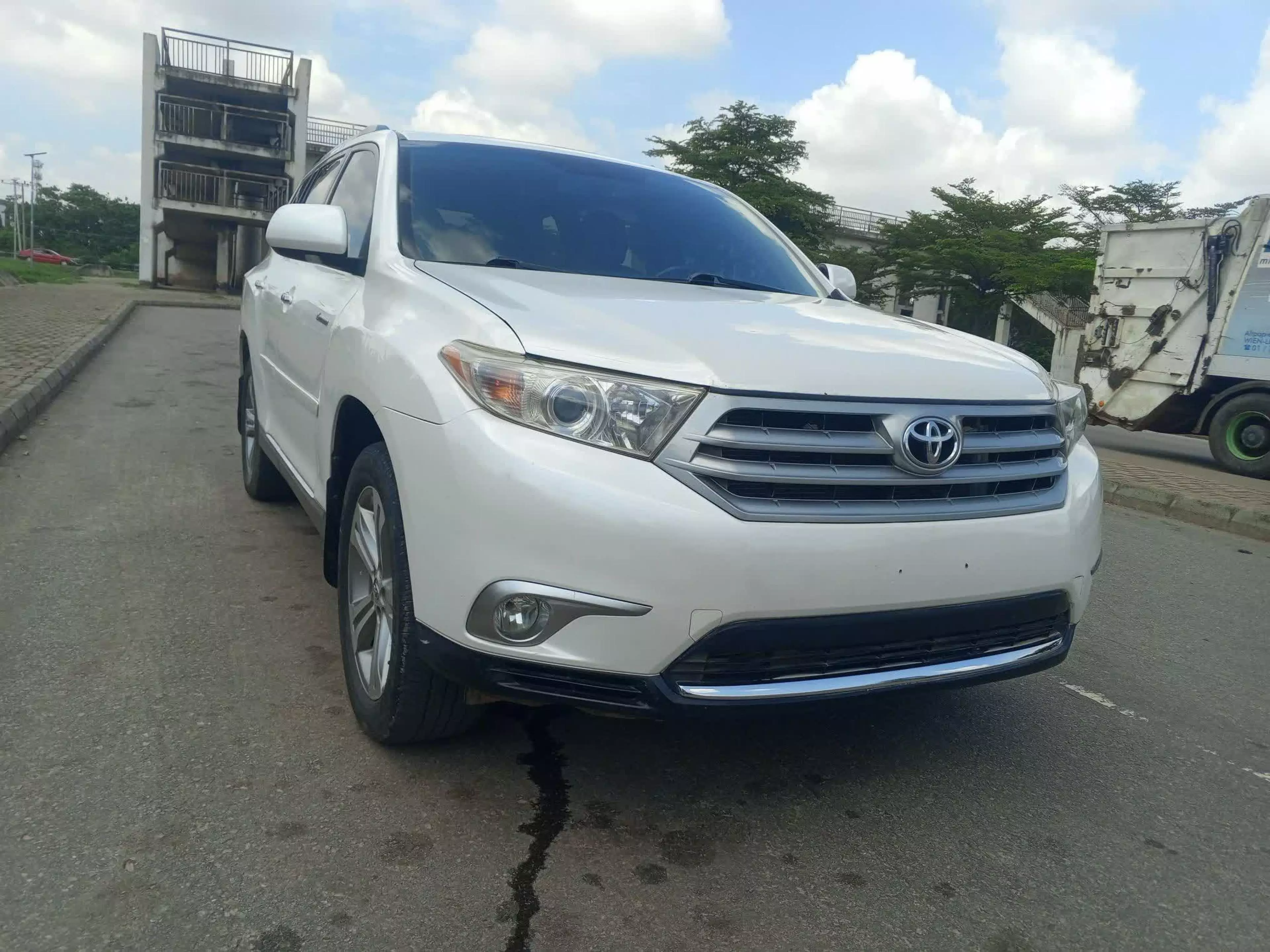 Toyota Highlander - 2011