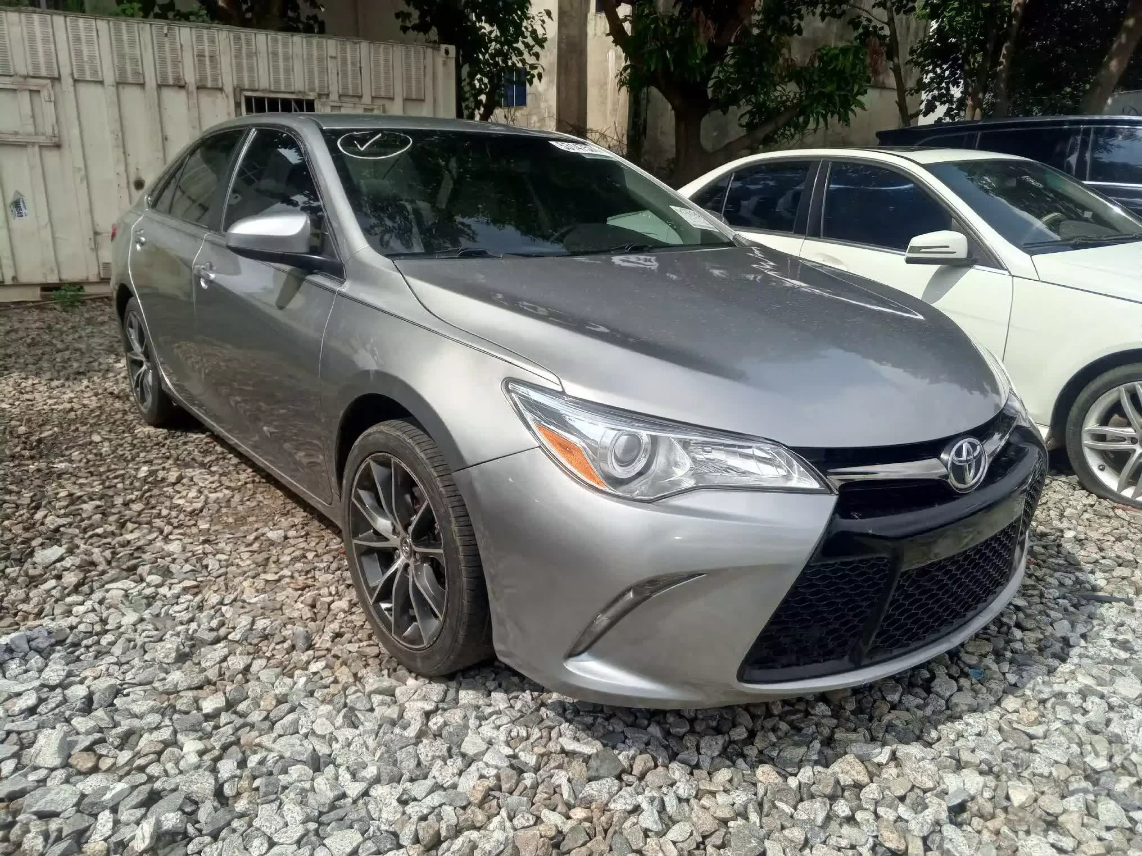 Toyota Camry - 2015