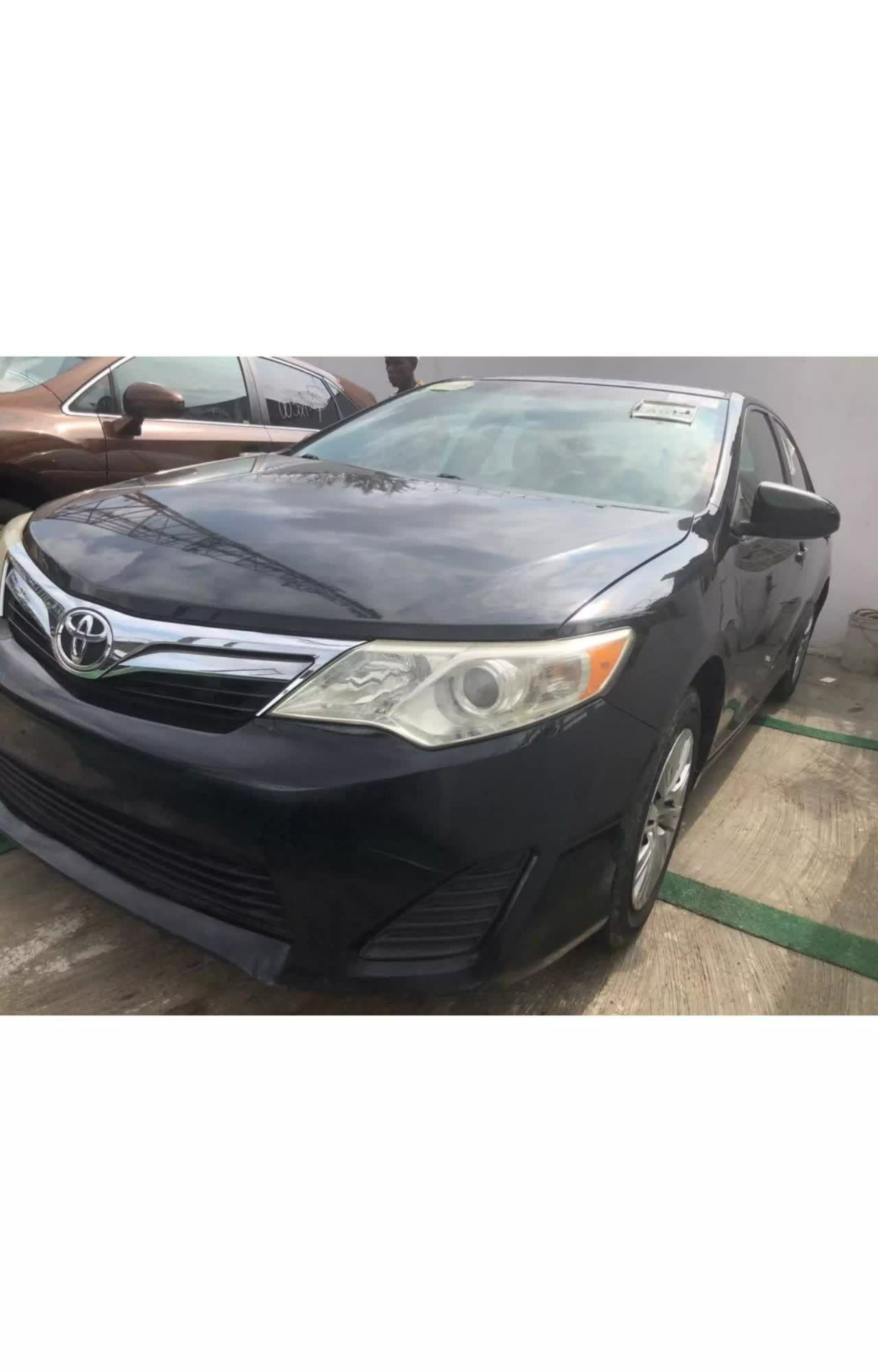 Toyota Camry - 2012