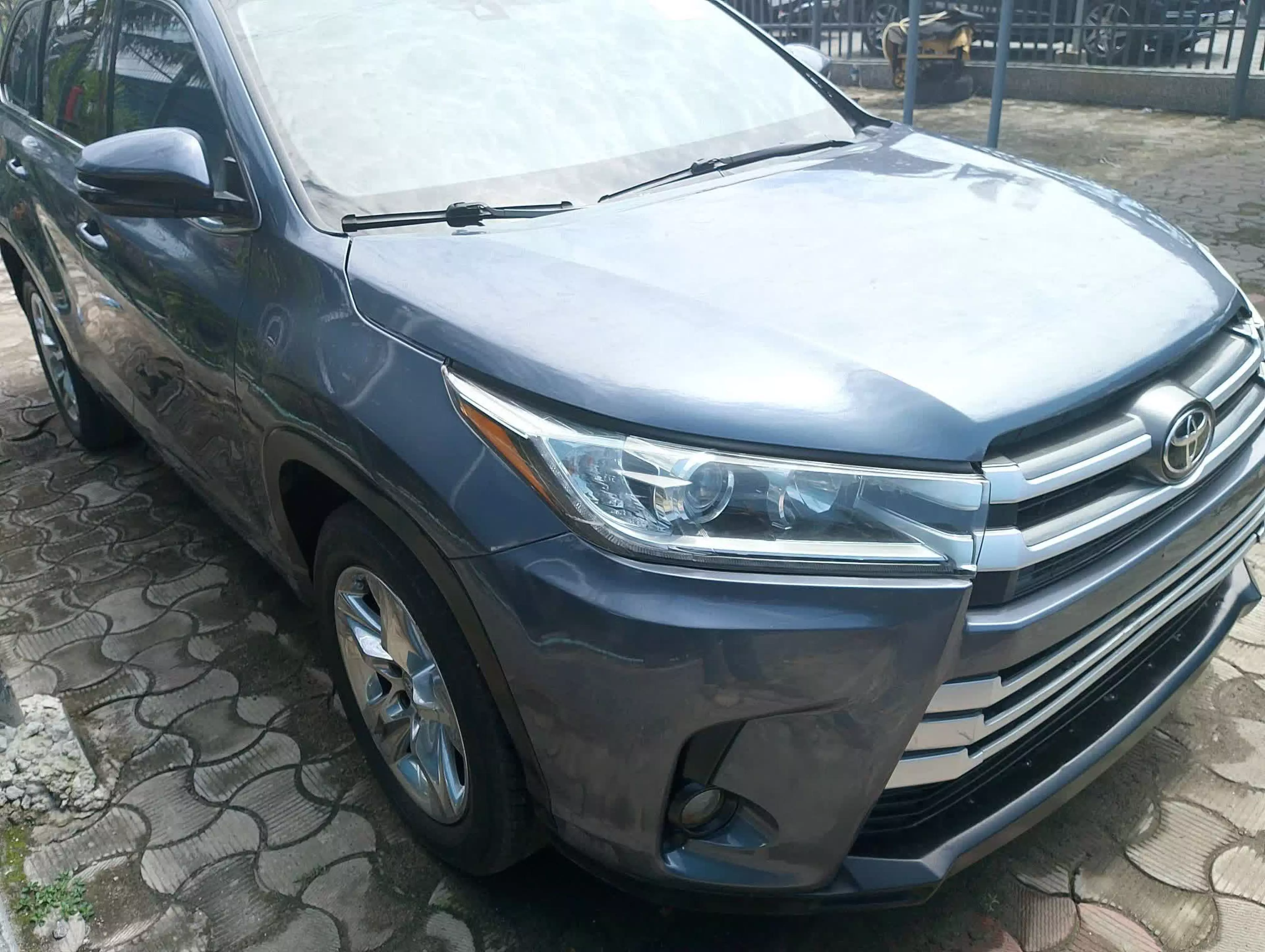 Toyota Highlander  - 2014