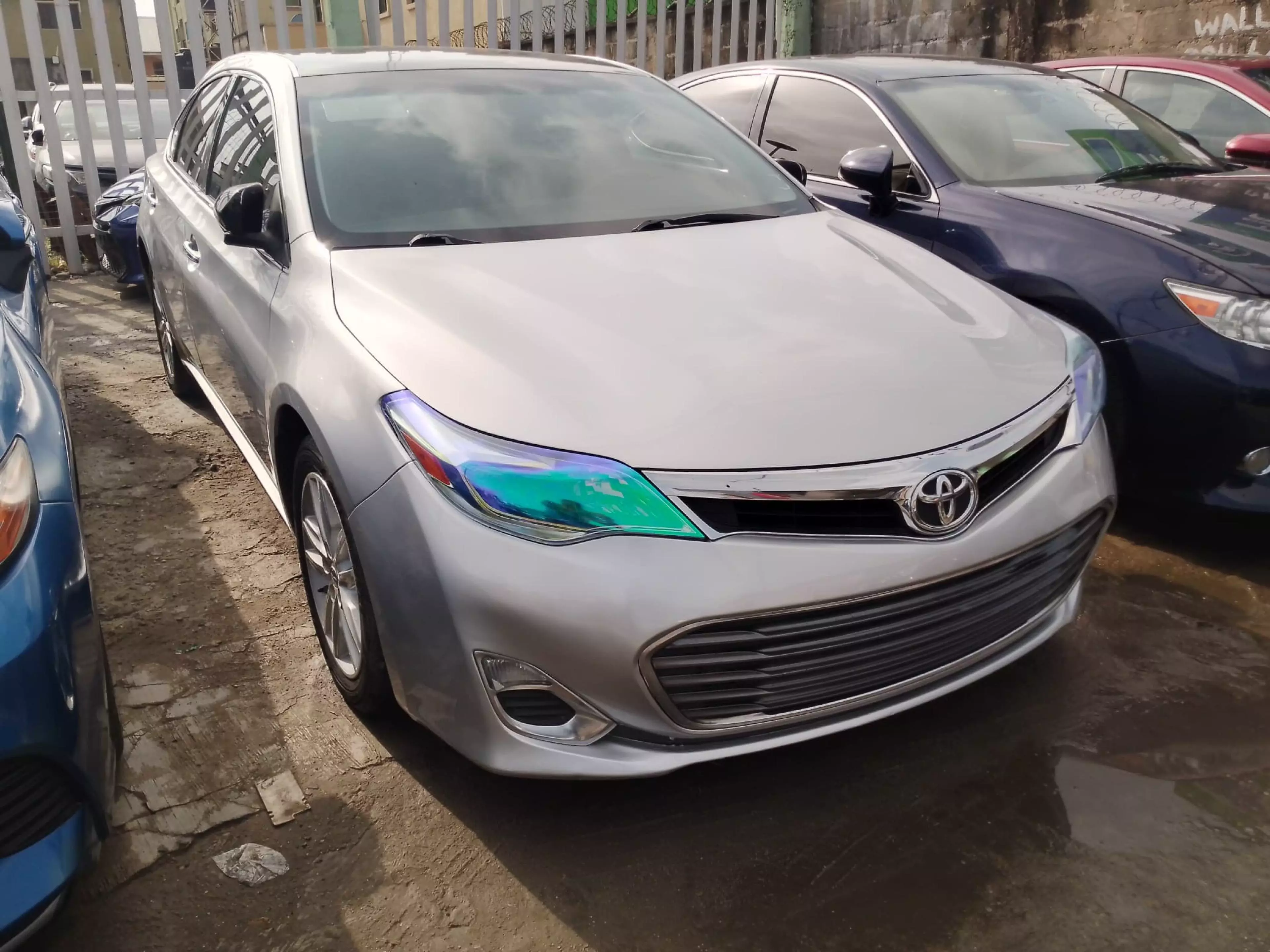 Toyota Avalon  - 2013