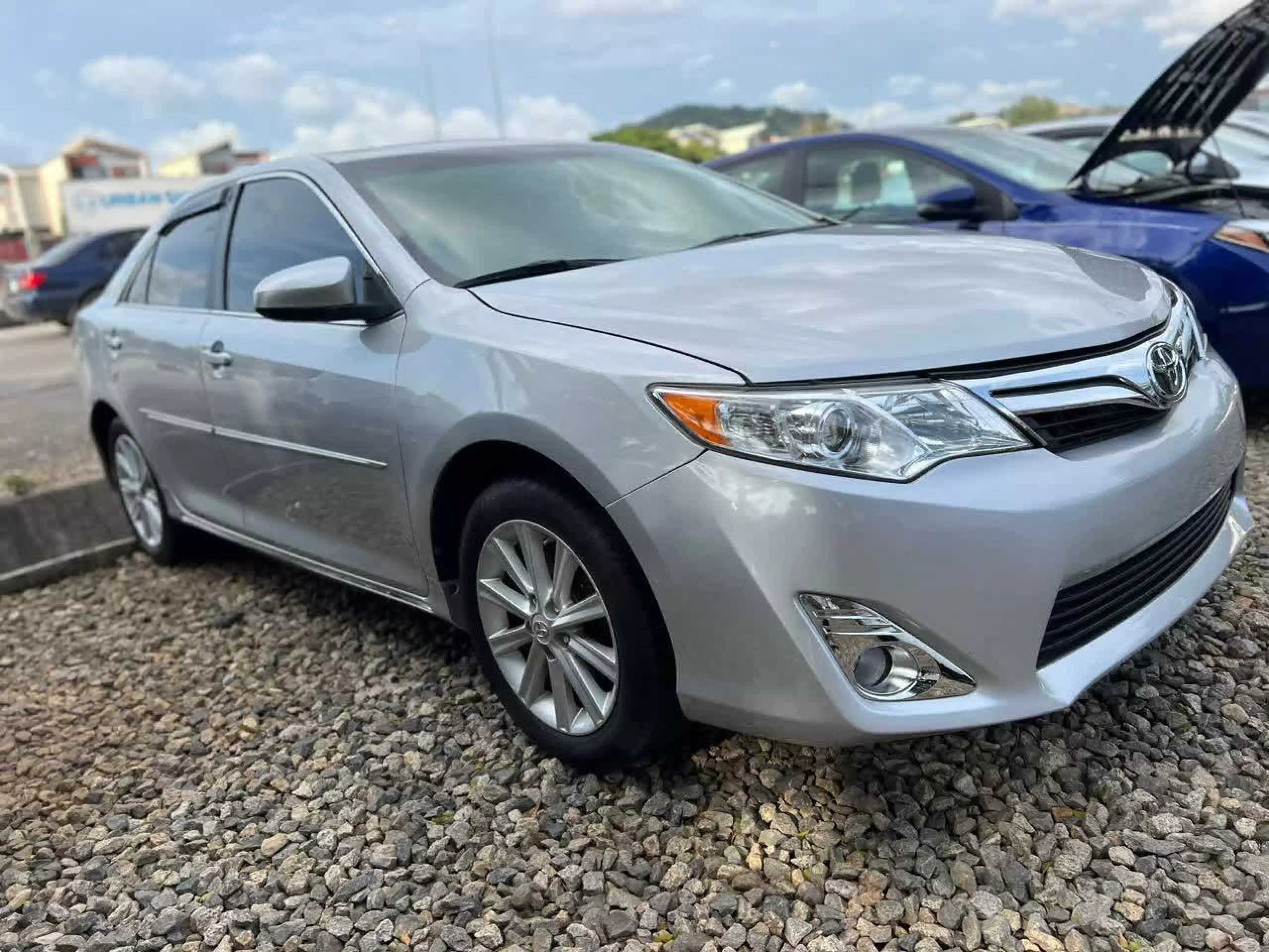 Toyota Camry  - 2012