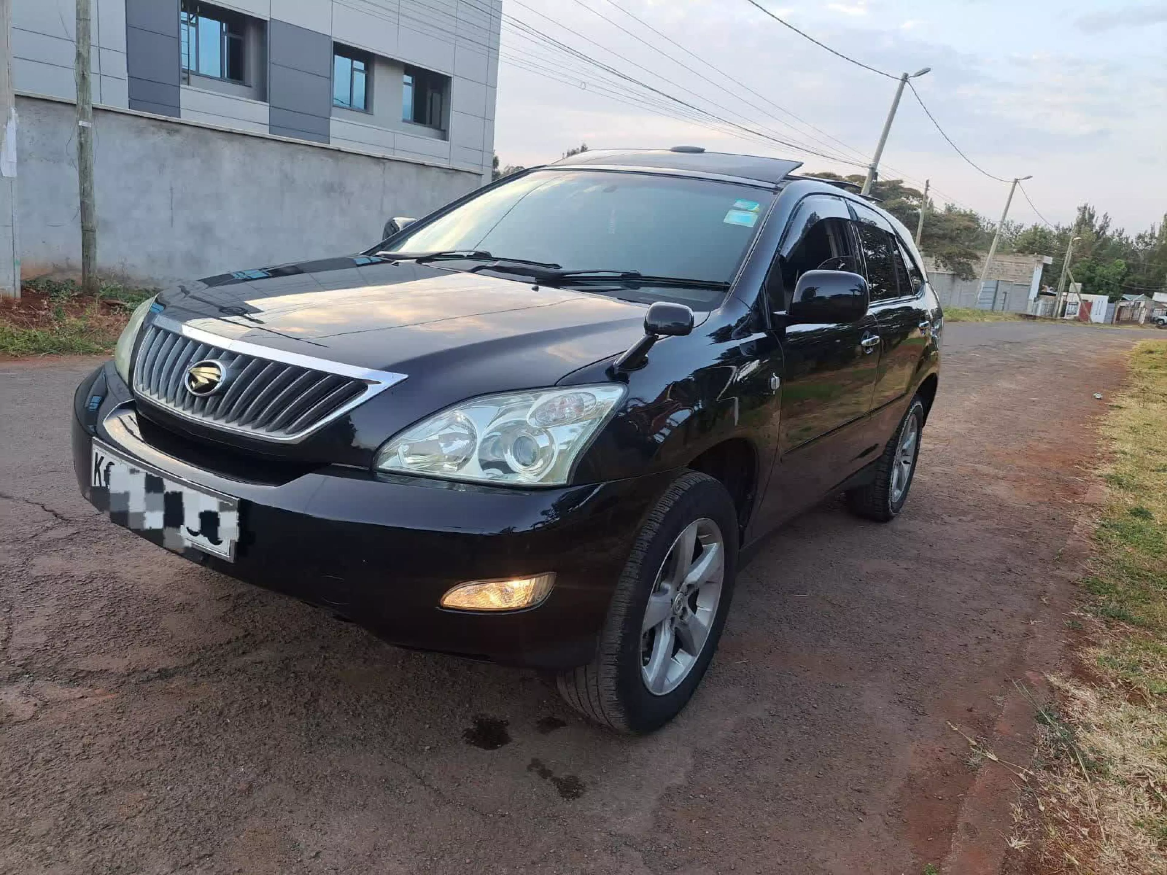 Toyota Harrier  - 2010