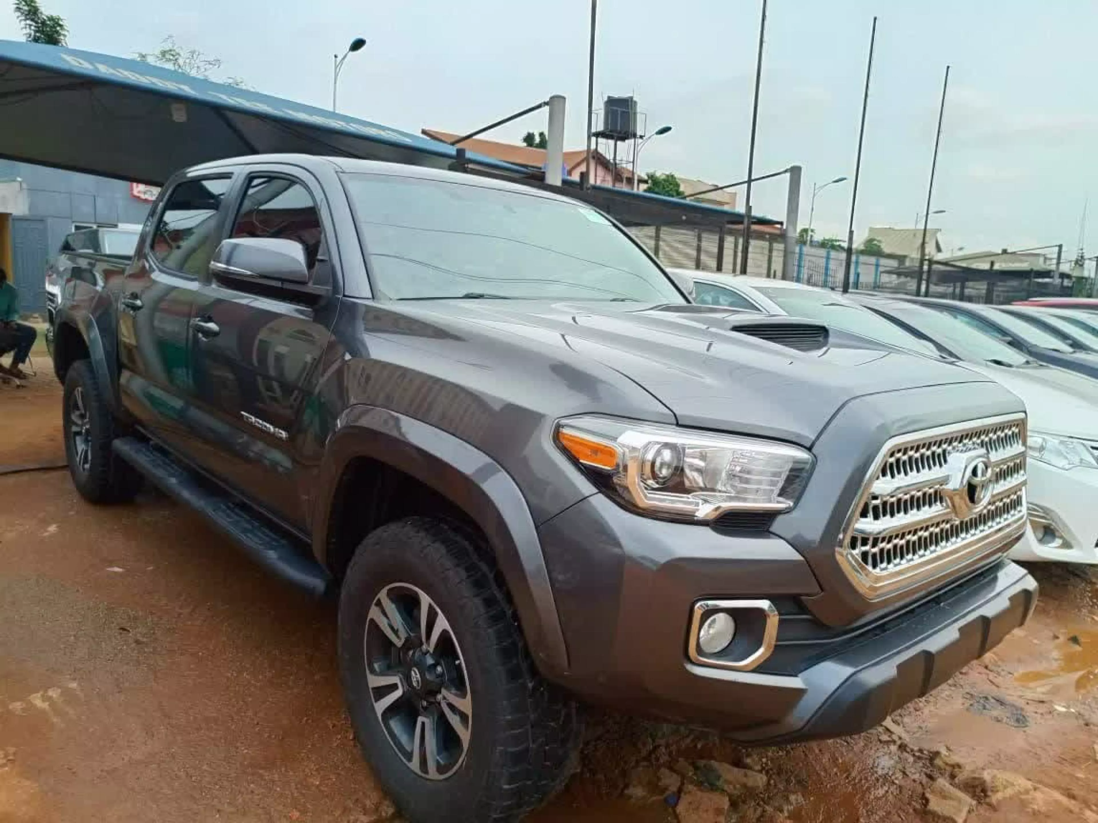 Toyota Tacoma  - 2016