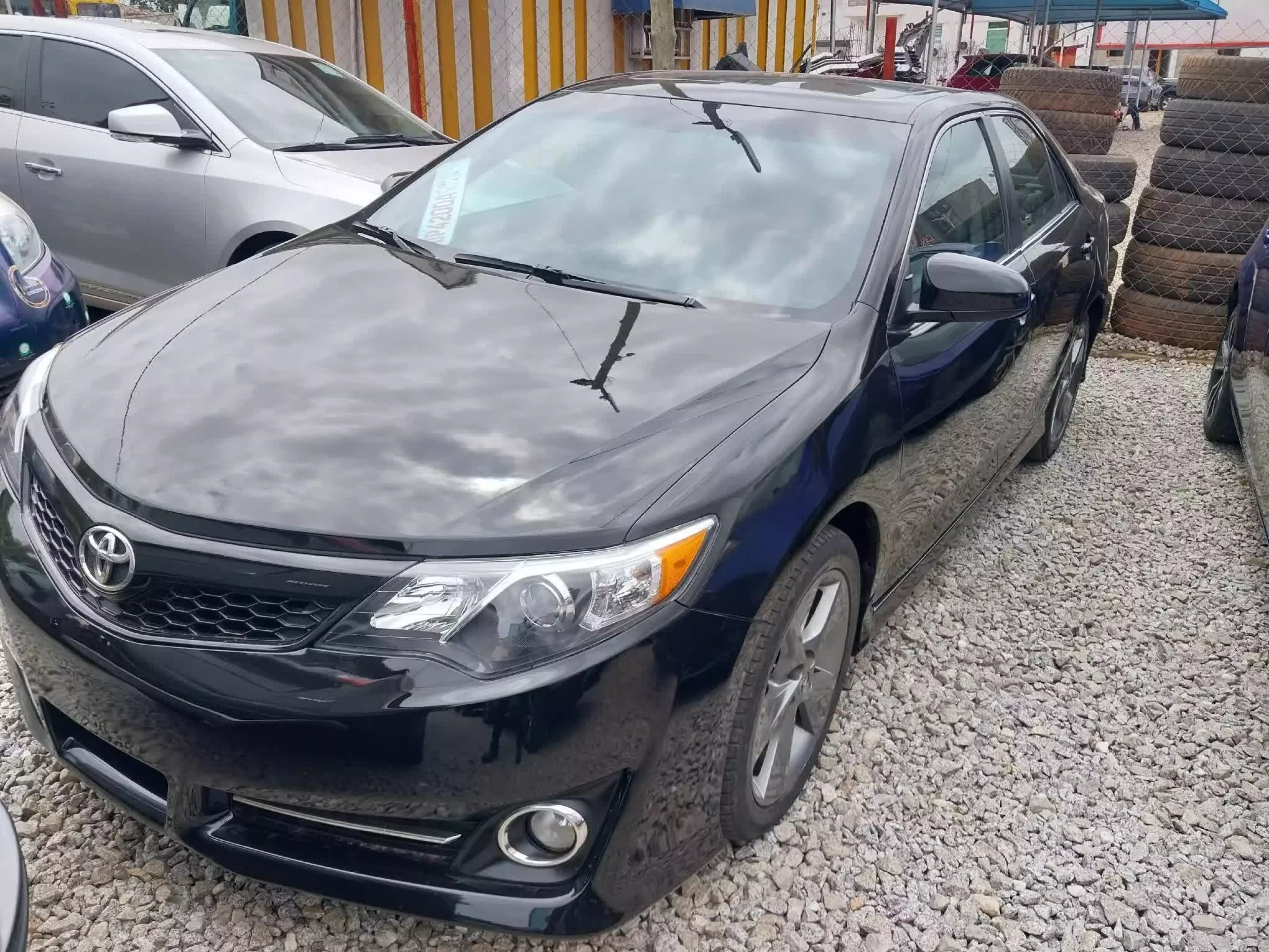 Toyota camry  - 2012