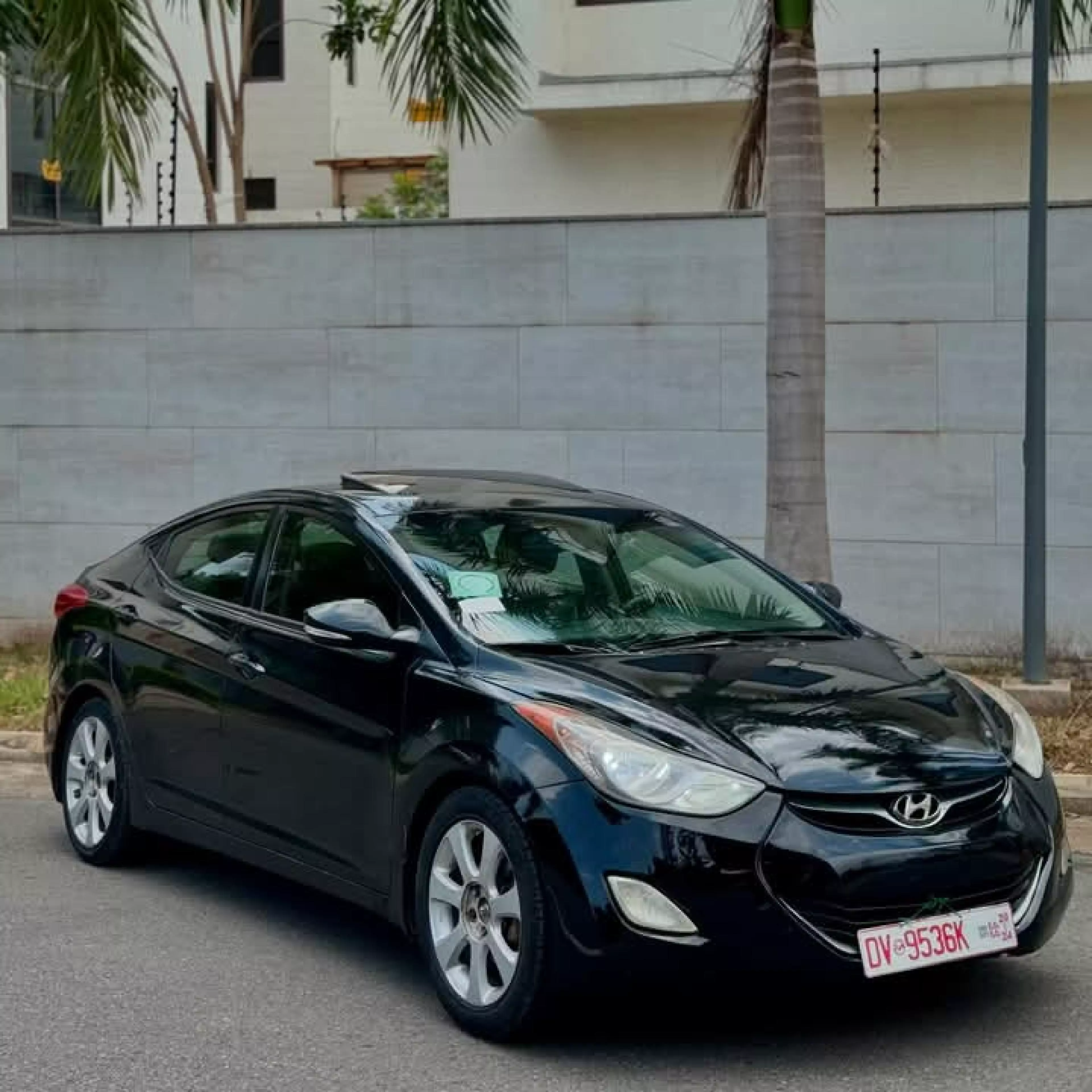 Hyundai Elantra - 2013