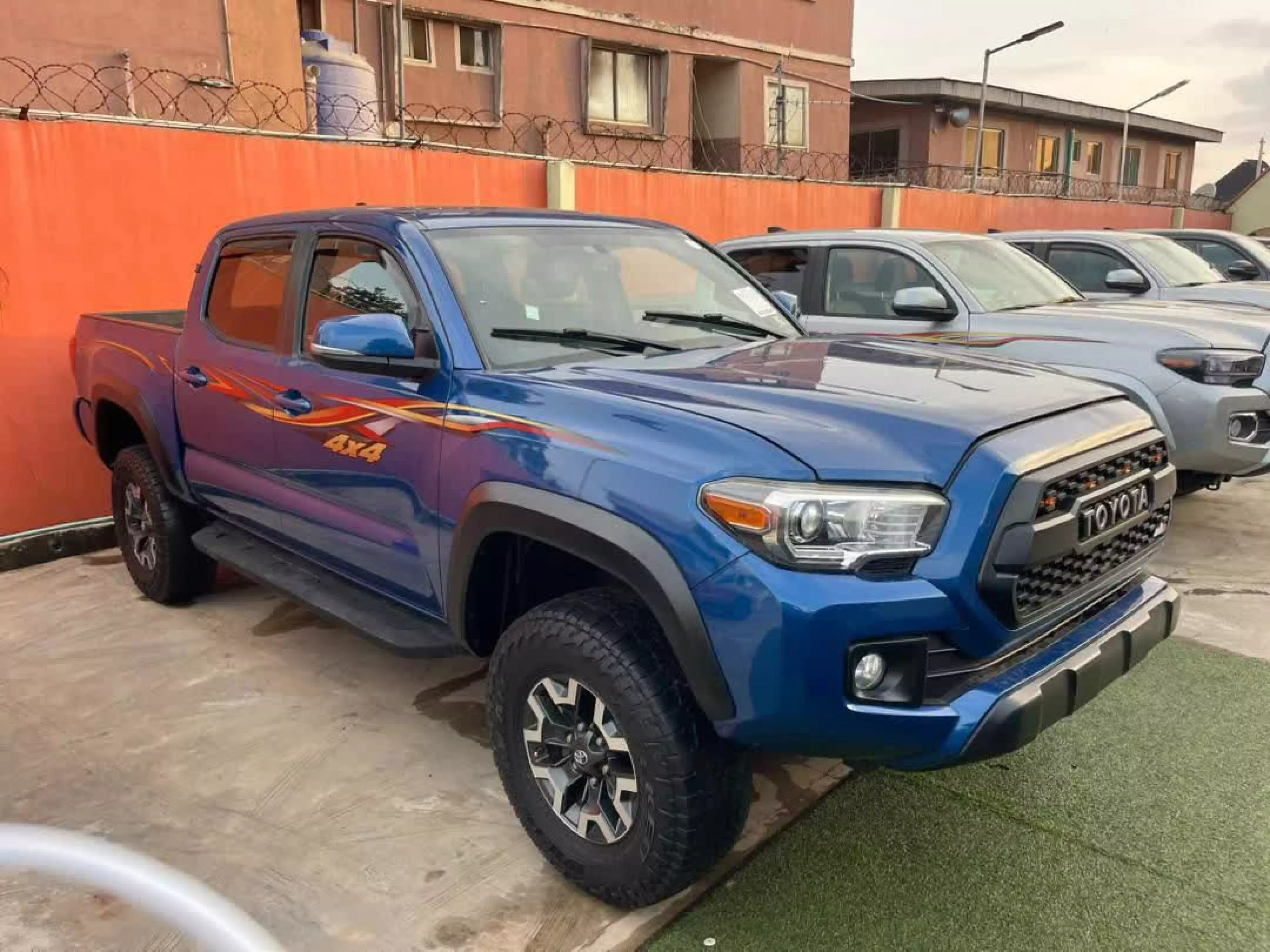 Toyota Tacoma - 2017