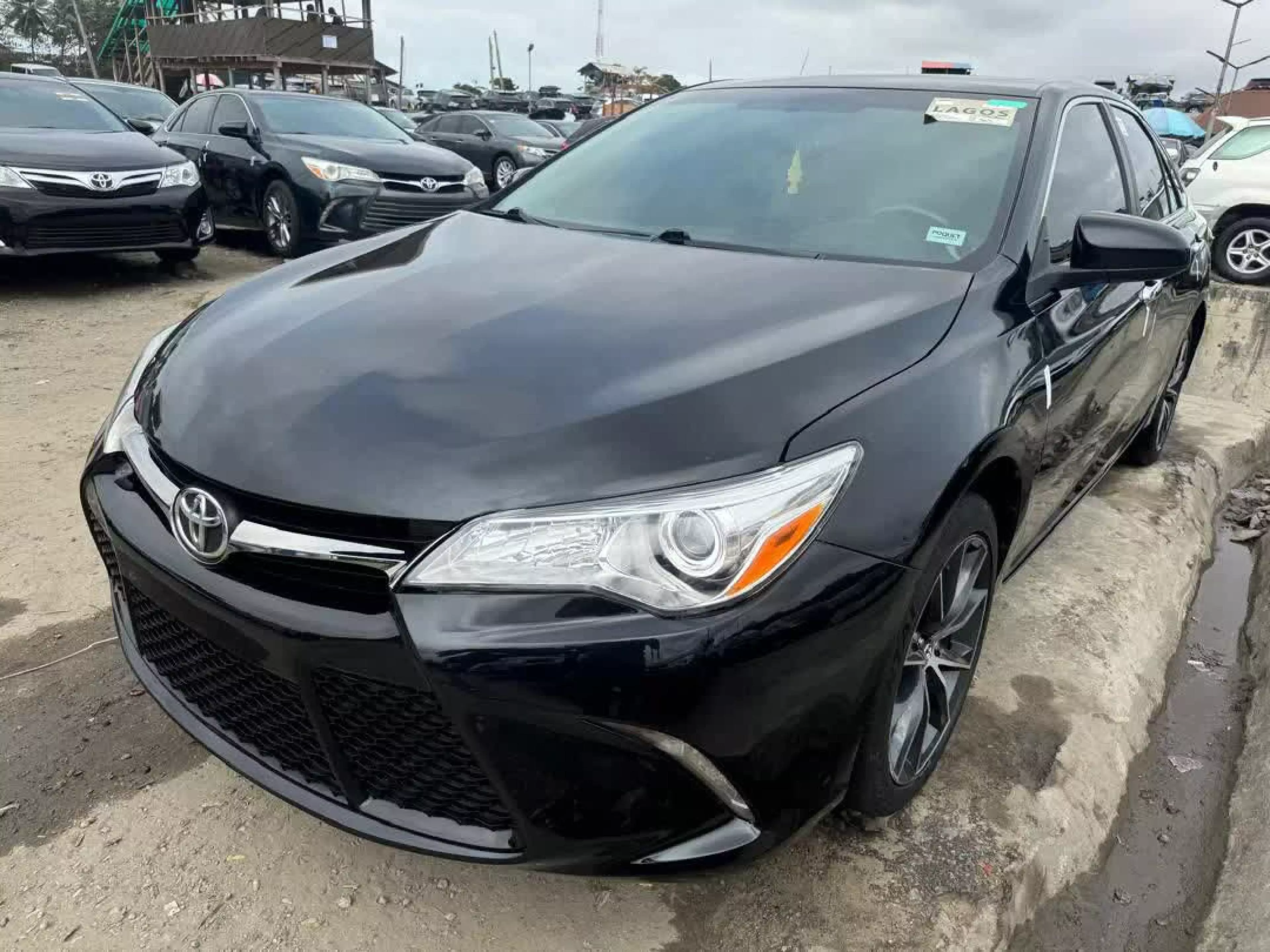 Toyota Camry  - 2016