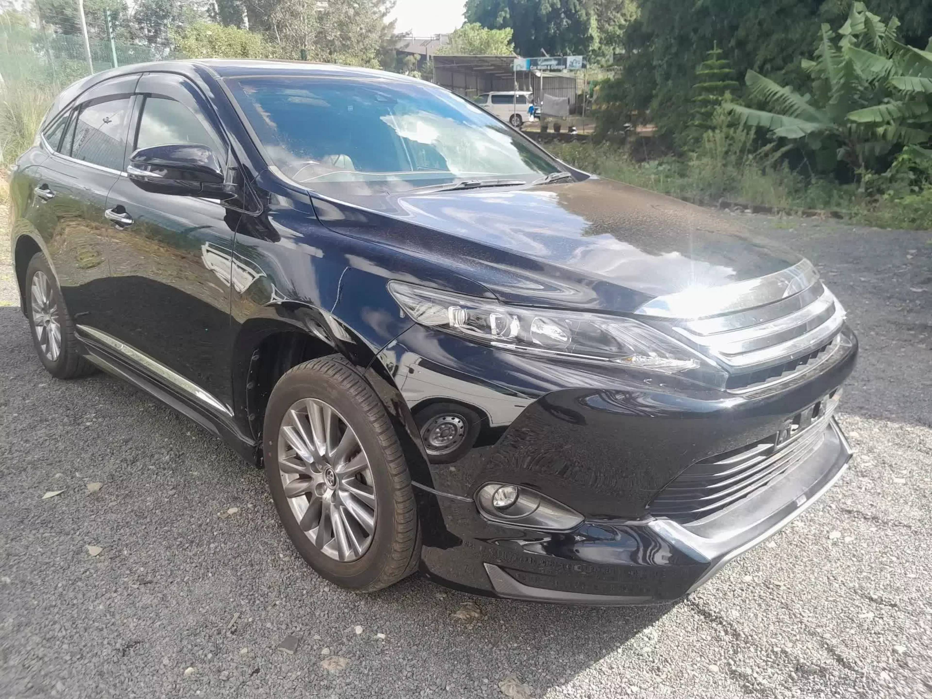 Toyota Harrier - 2016