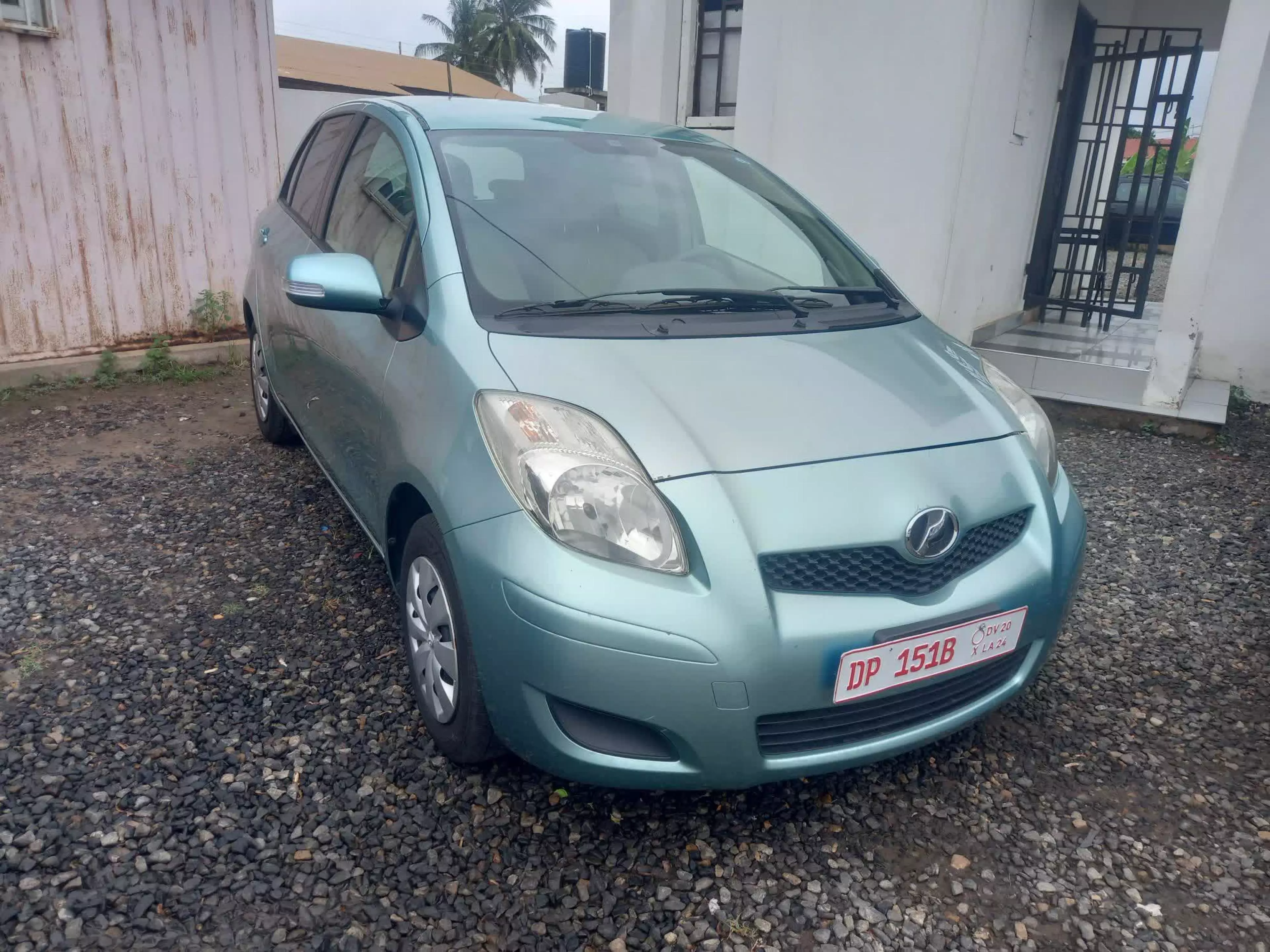 Toyota Vitz - 2010