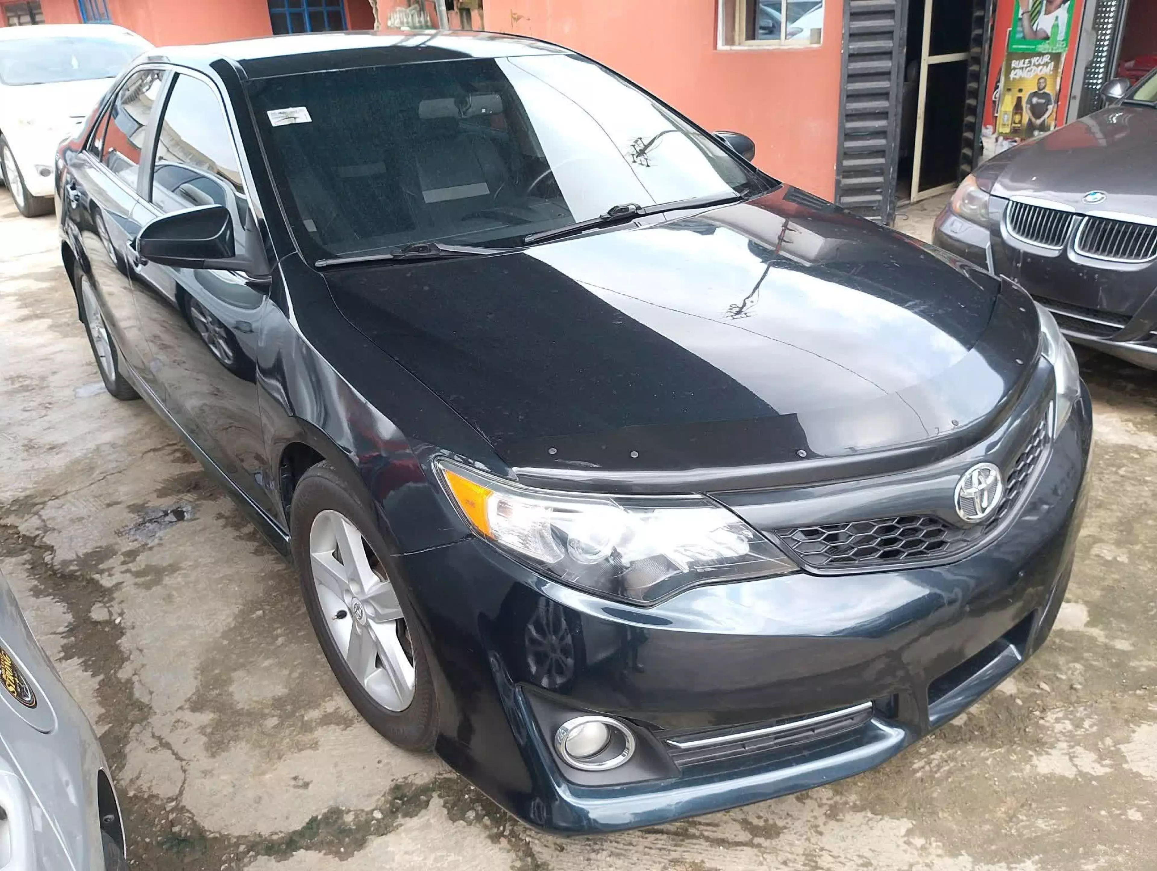 Toyota Camry  - 2013