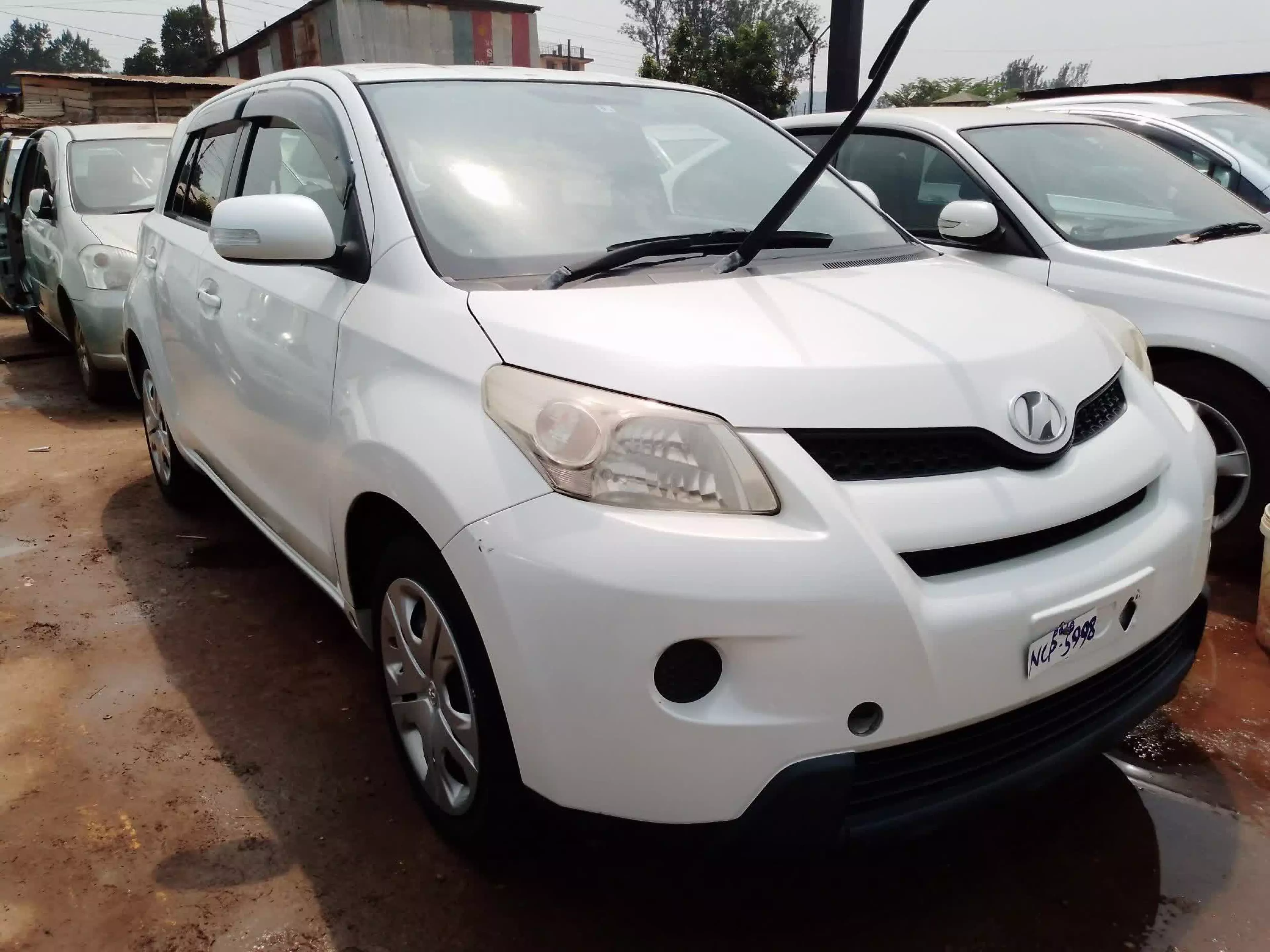 Toyota Ist  - 2009