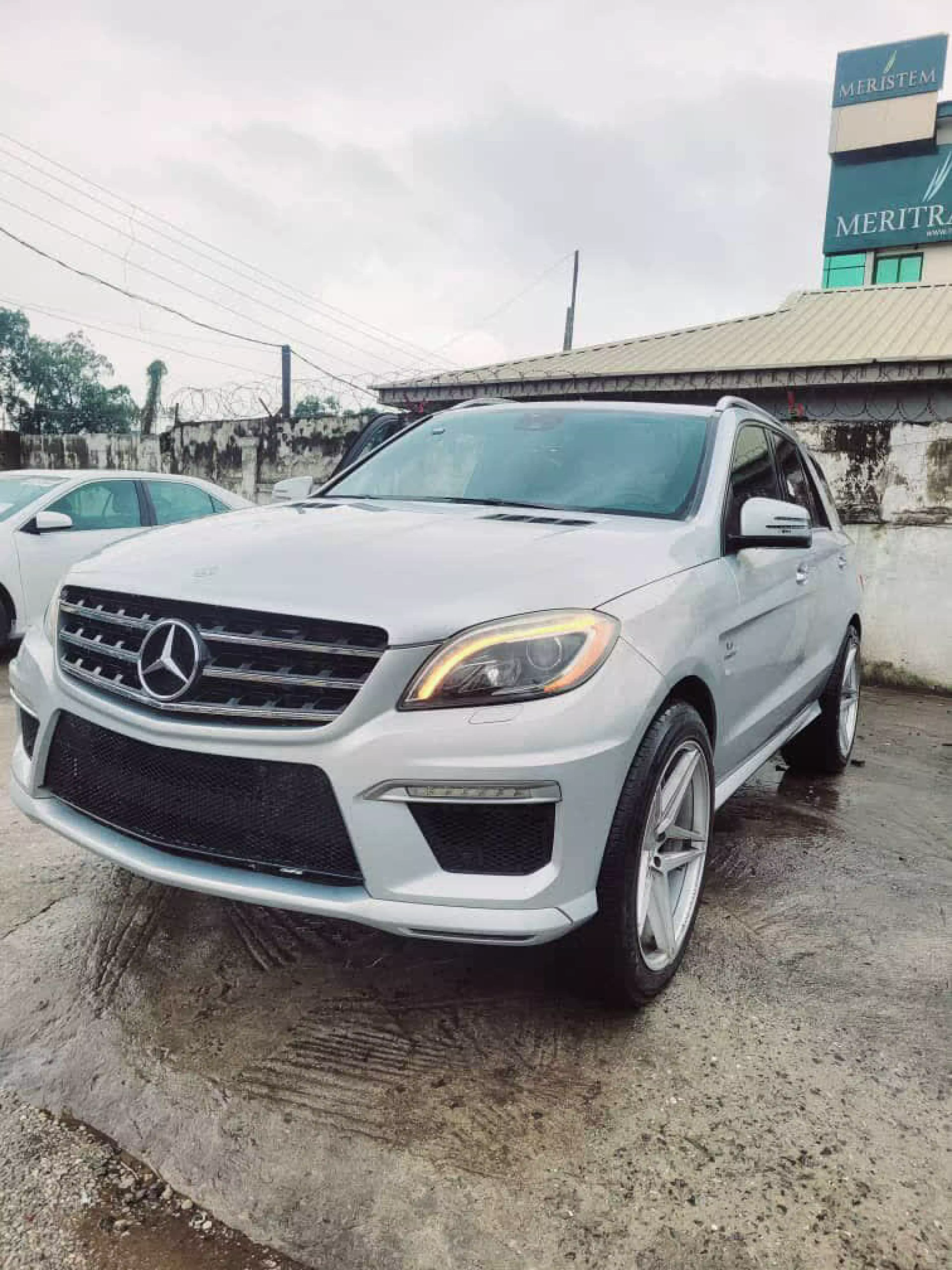 Mercedes-Benz ML 63 AMG  - 2012