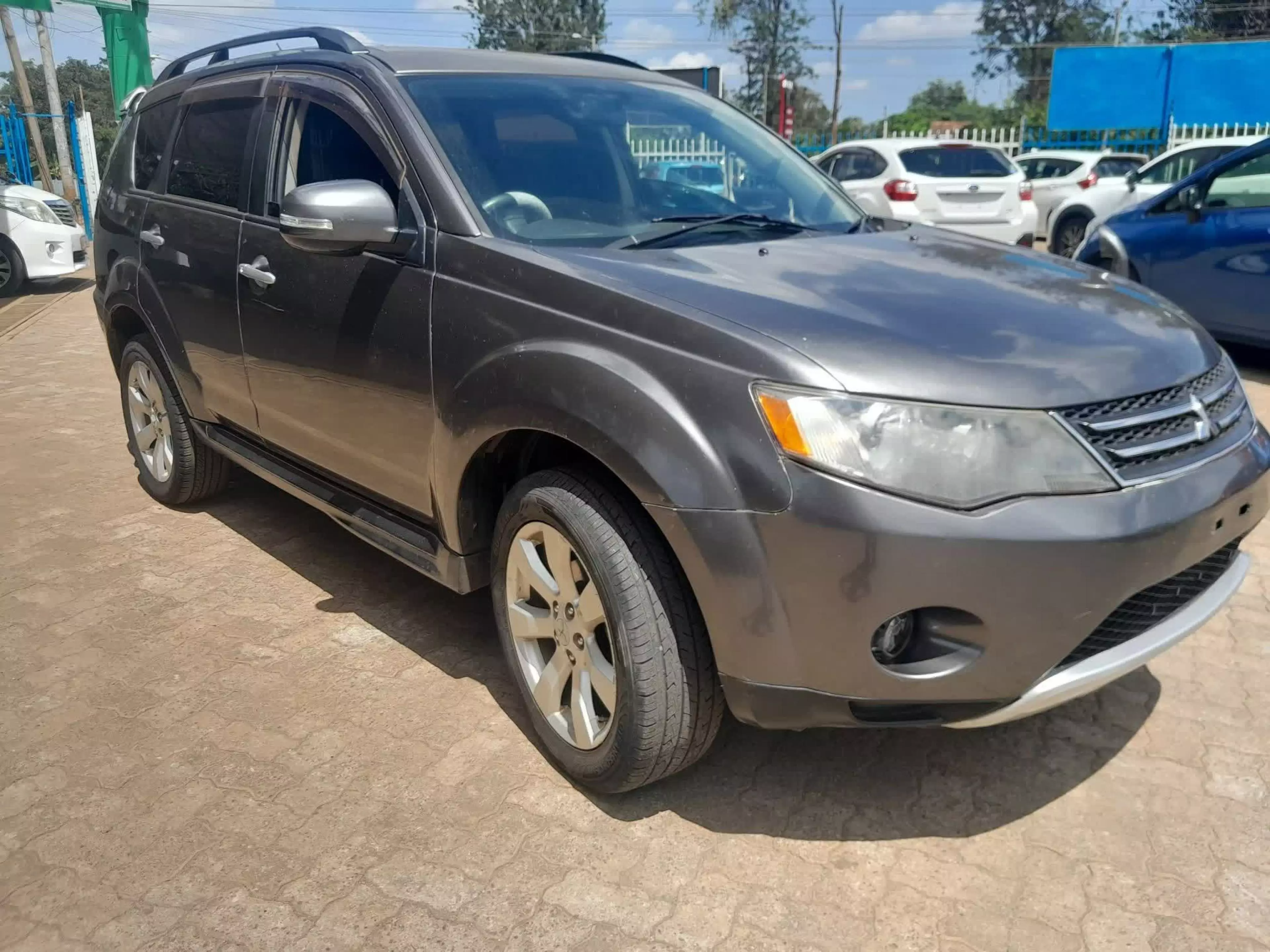 Mitsubishi Outlander GLX  - 2011