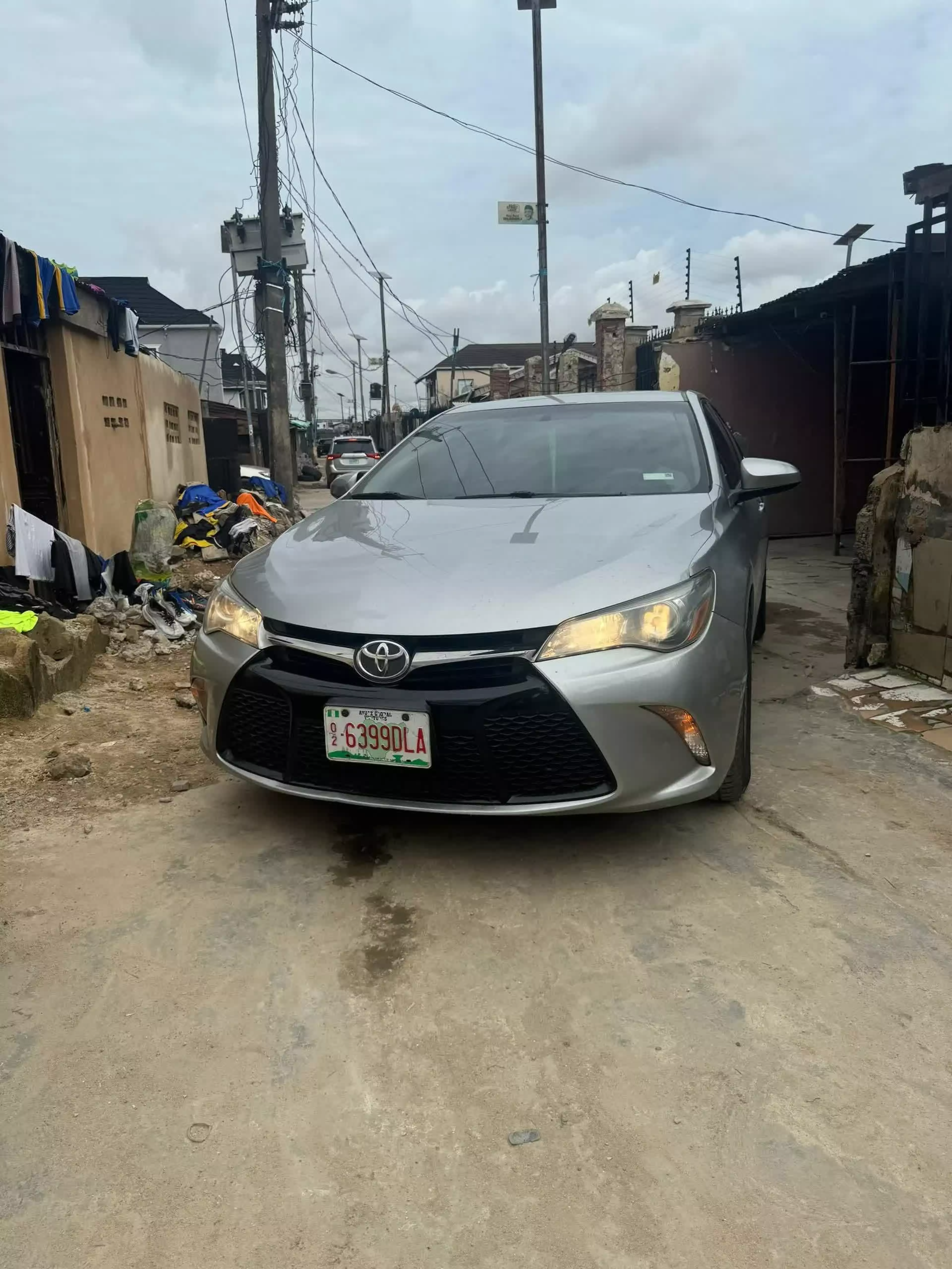 Toyota Camry - 2016