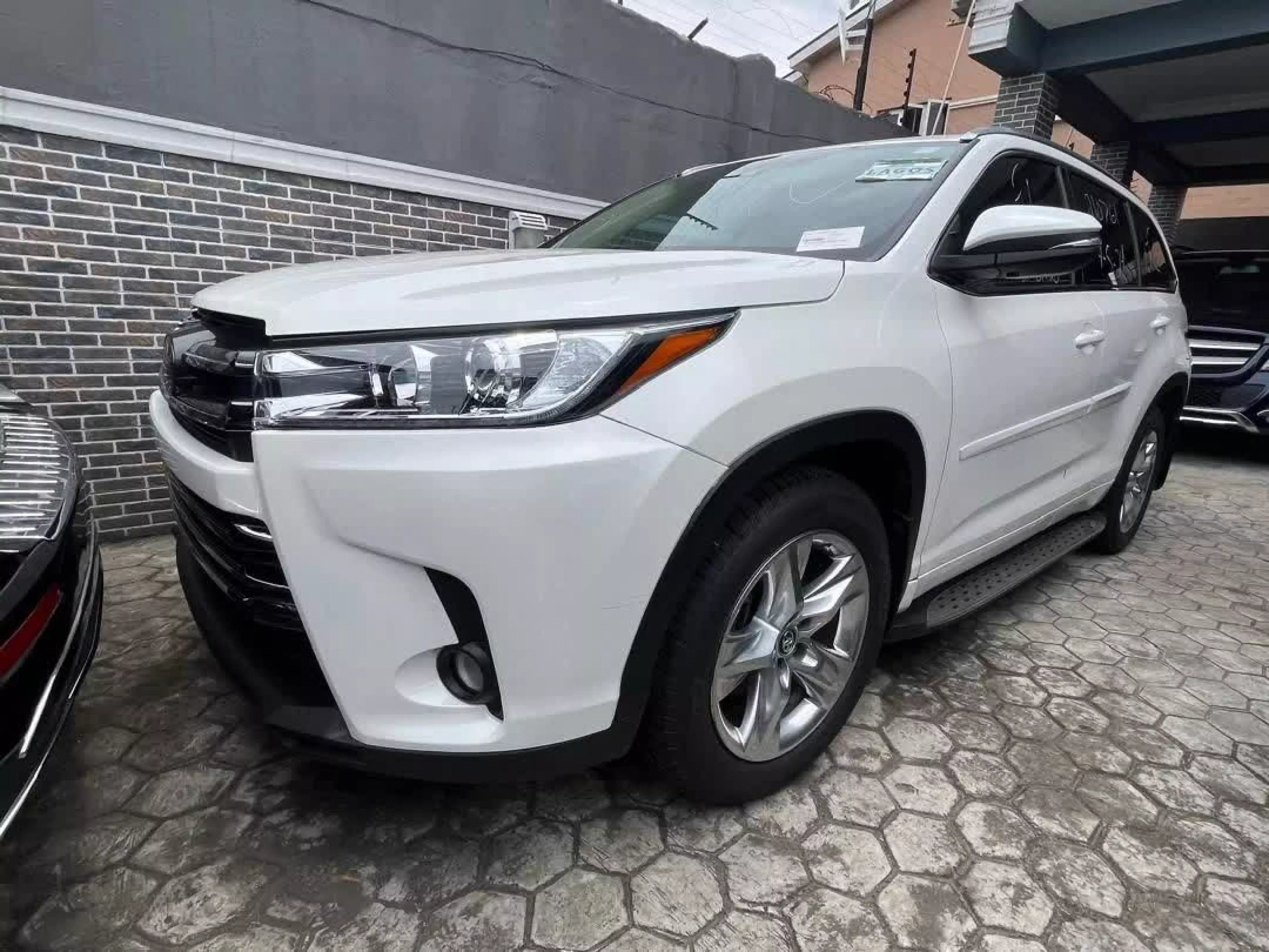 Toyota Highlander - 2017