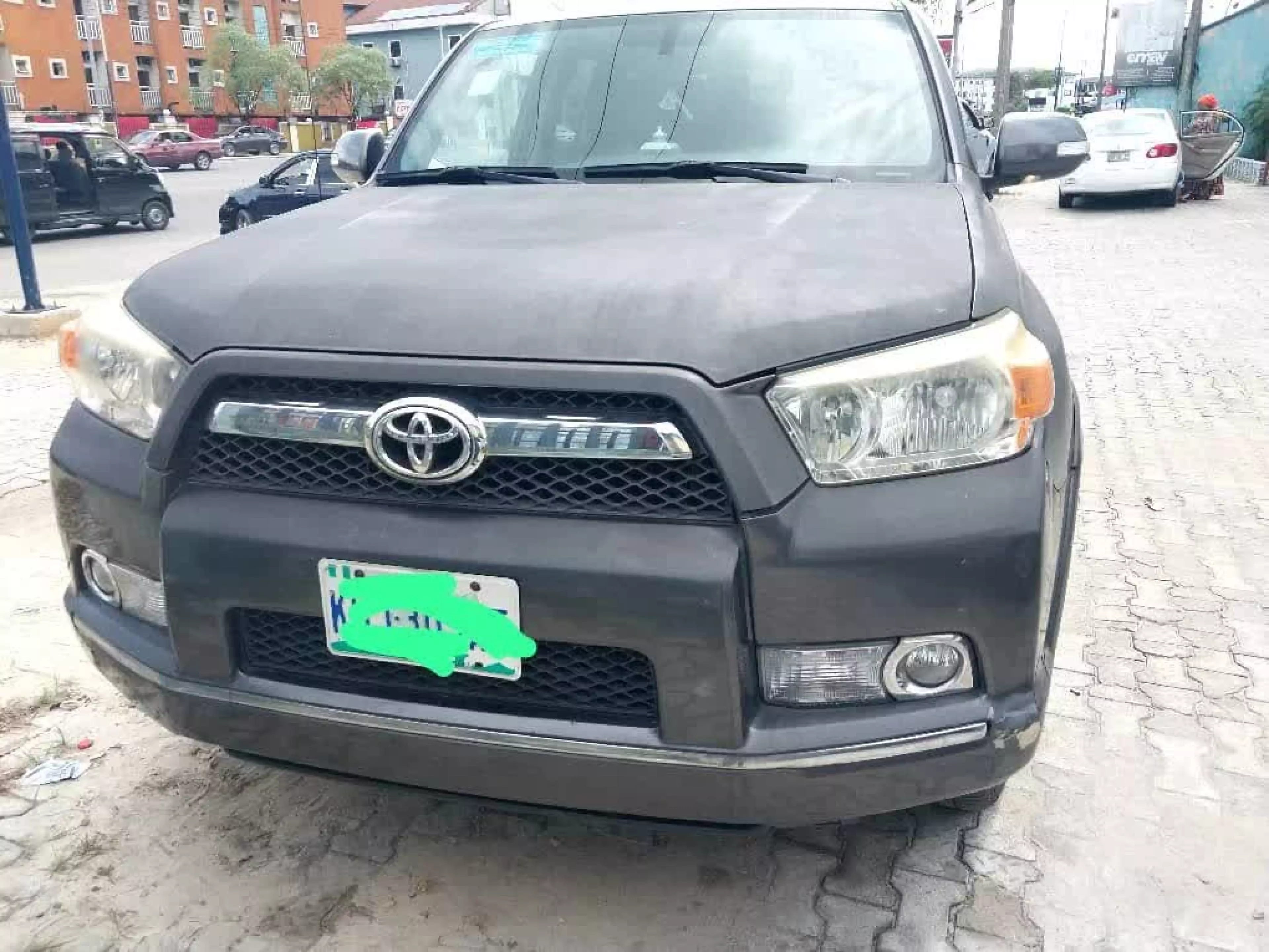 Toyota 4-Runner - 2012