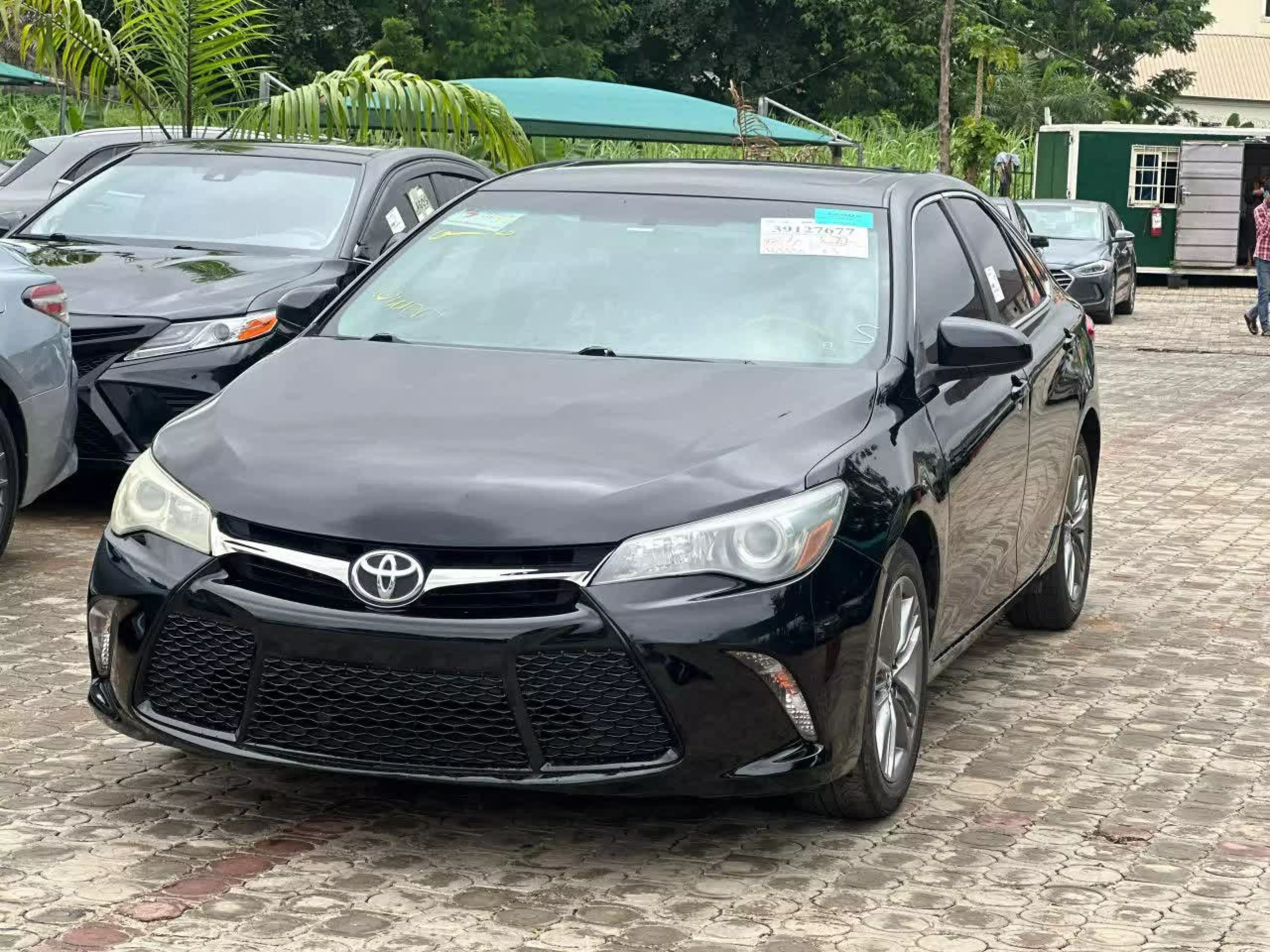 Toyota Camry - 2015