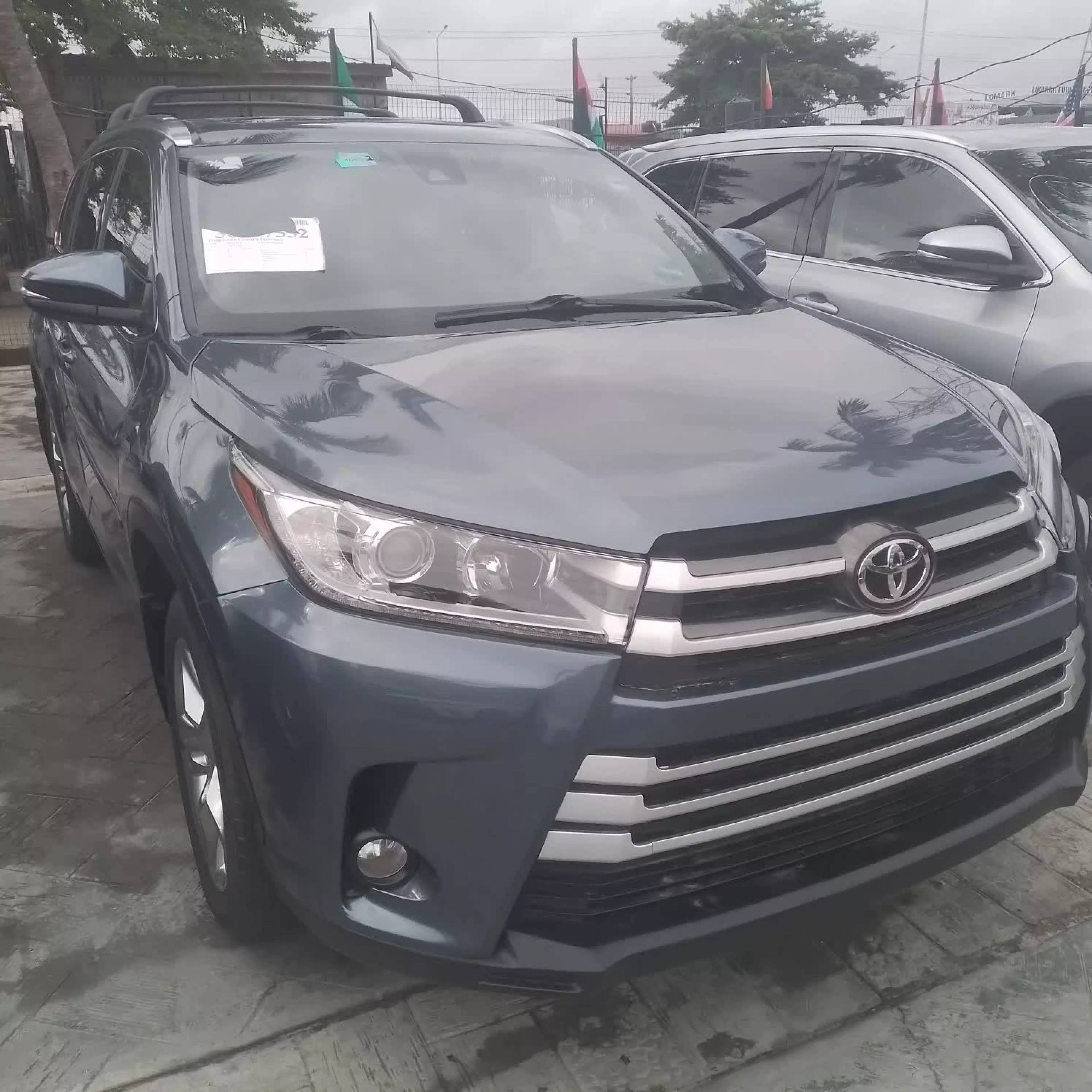 Toyota Highlander - 2016