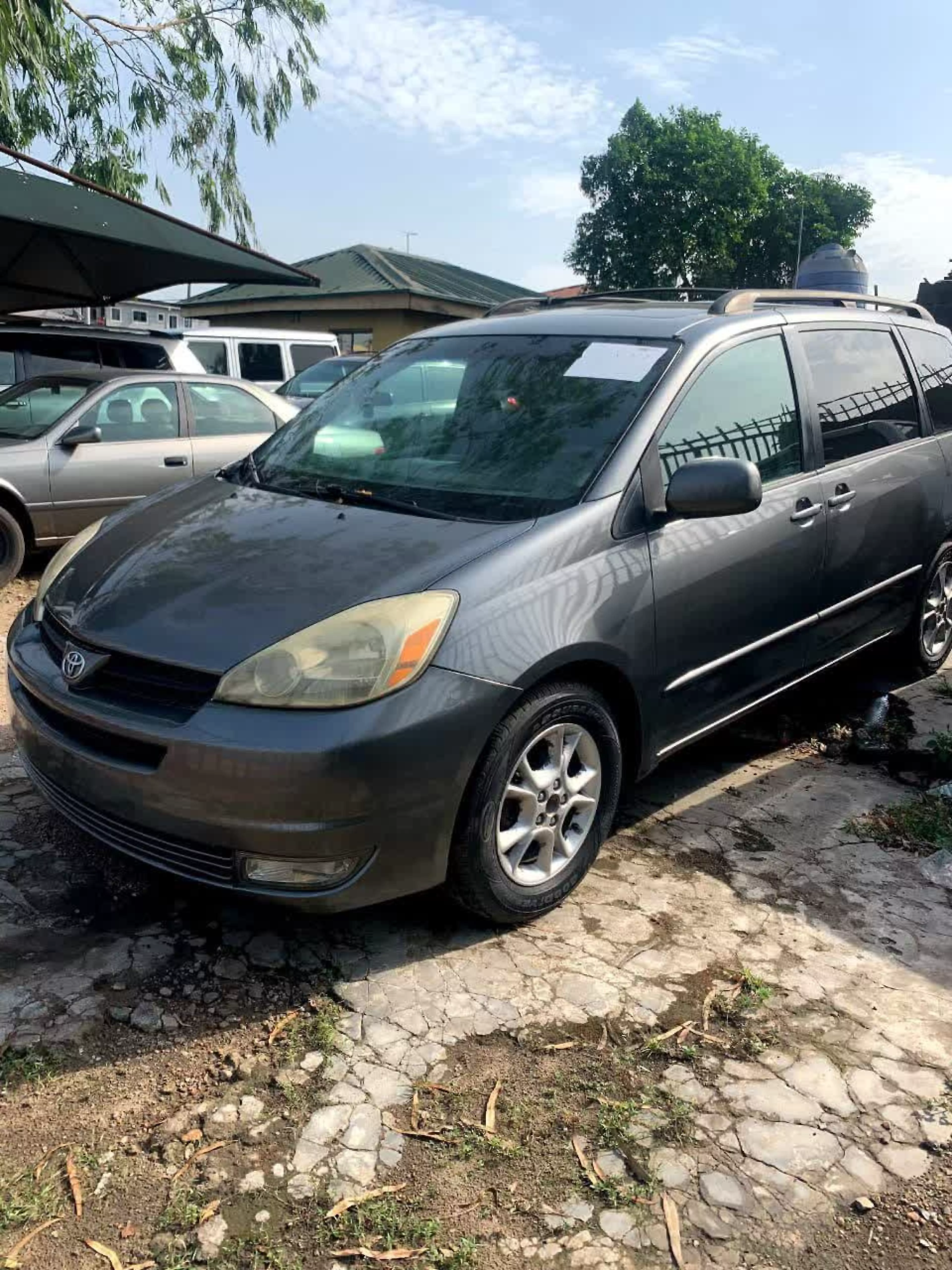 Toyota Sienna - 2004