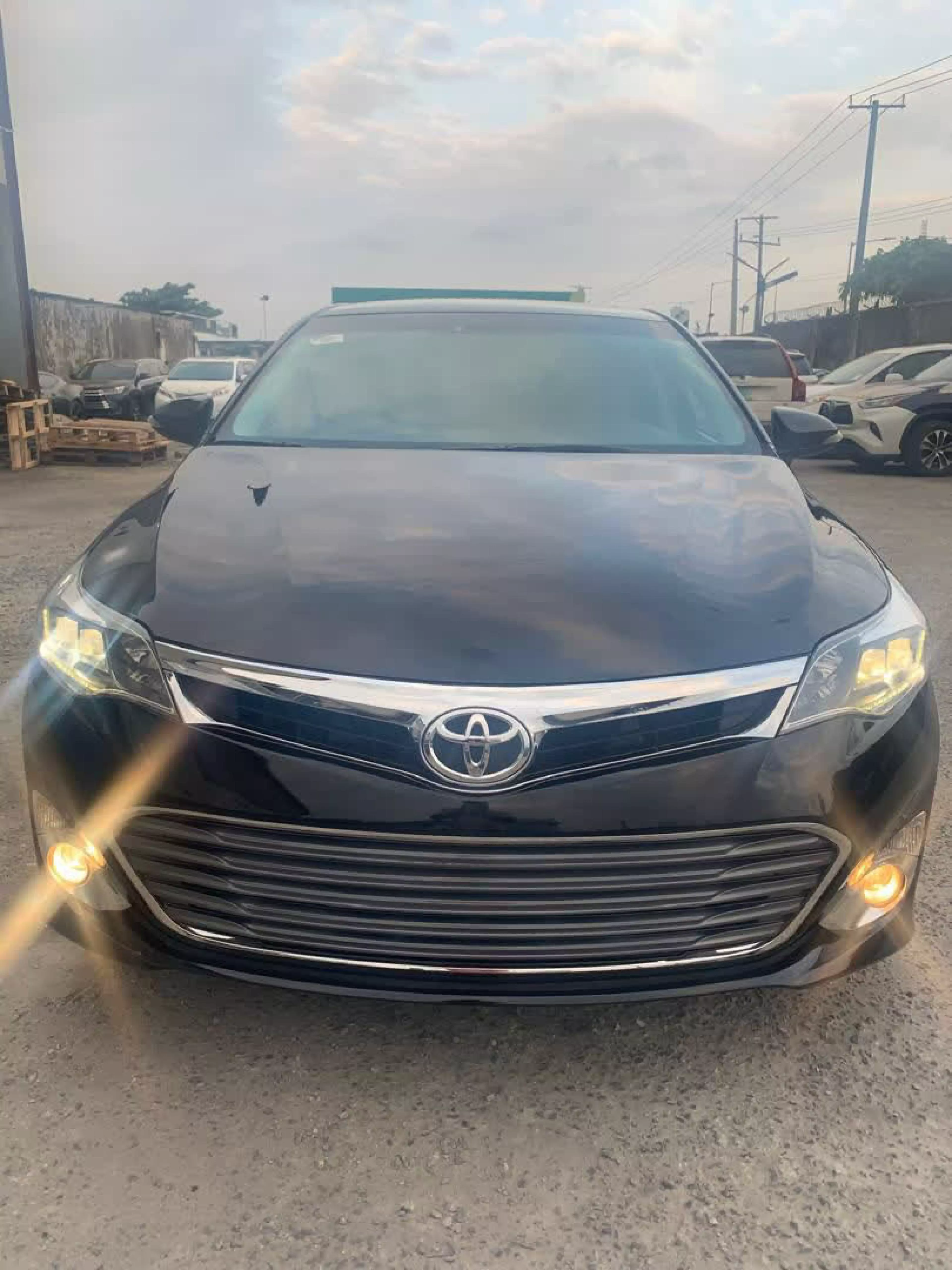 Toyota Avalon  - 2015