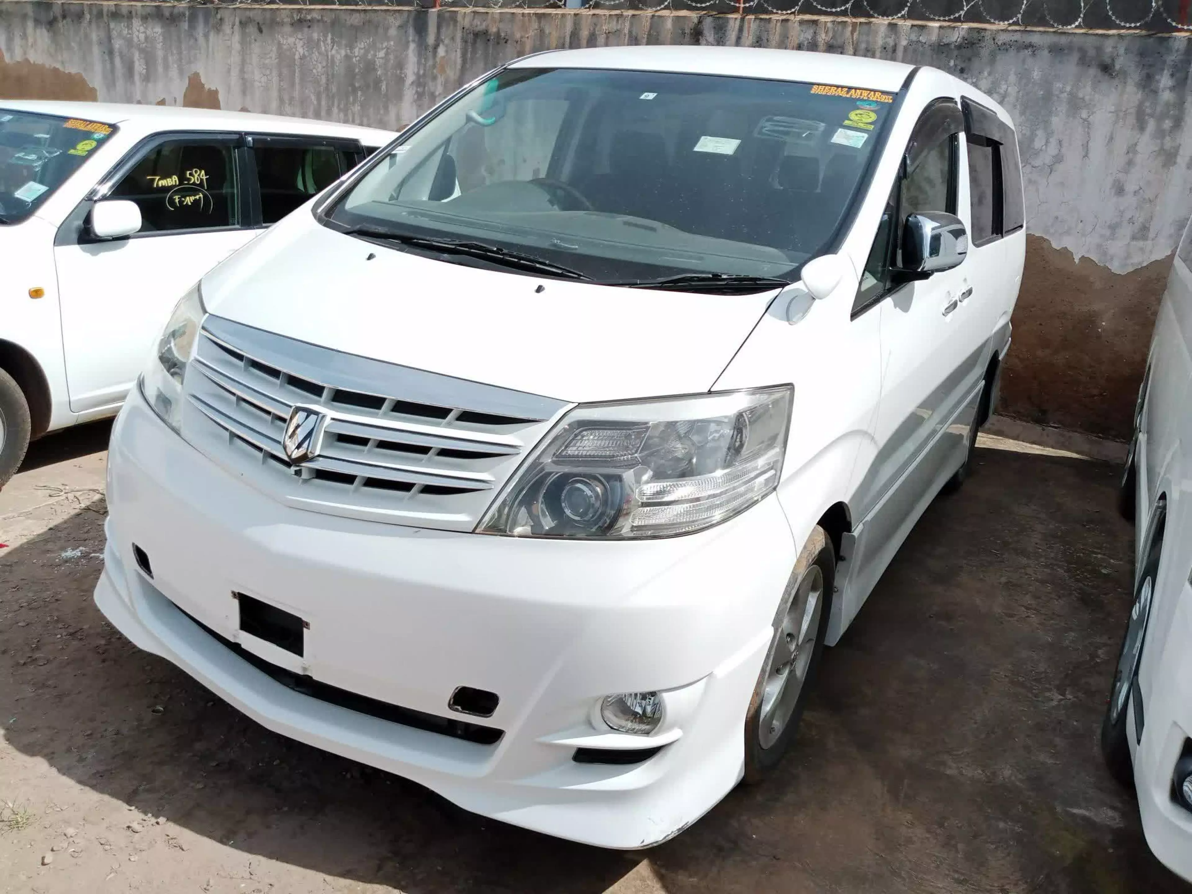 Toyota Alphard  - 2008