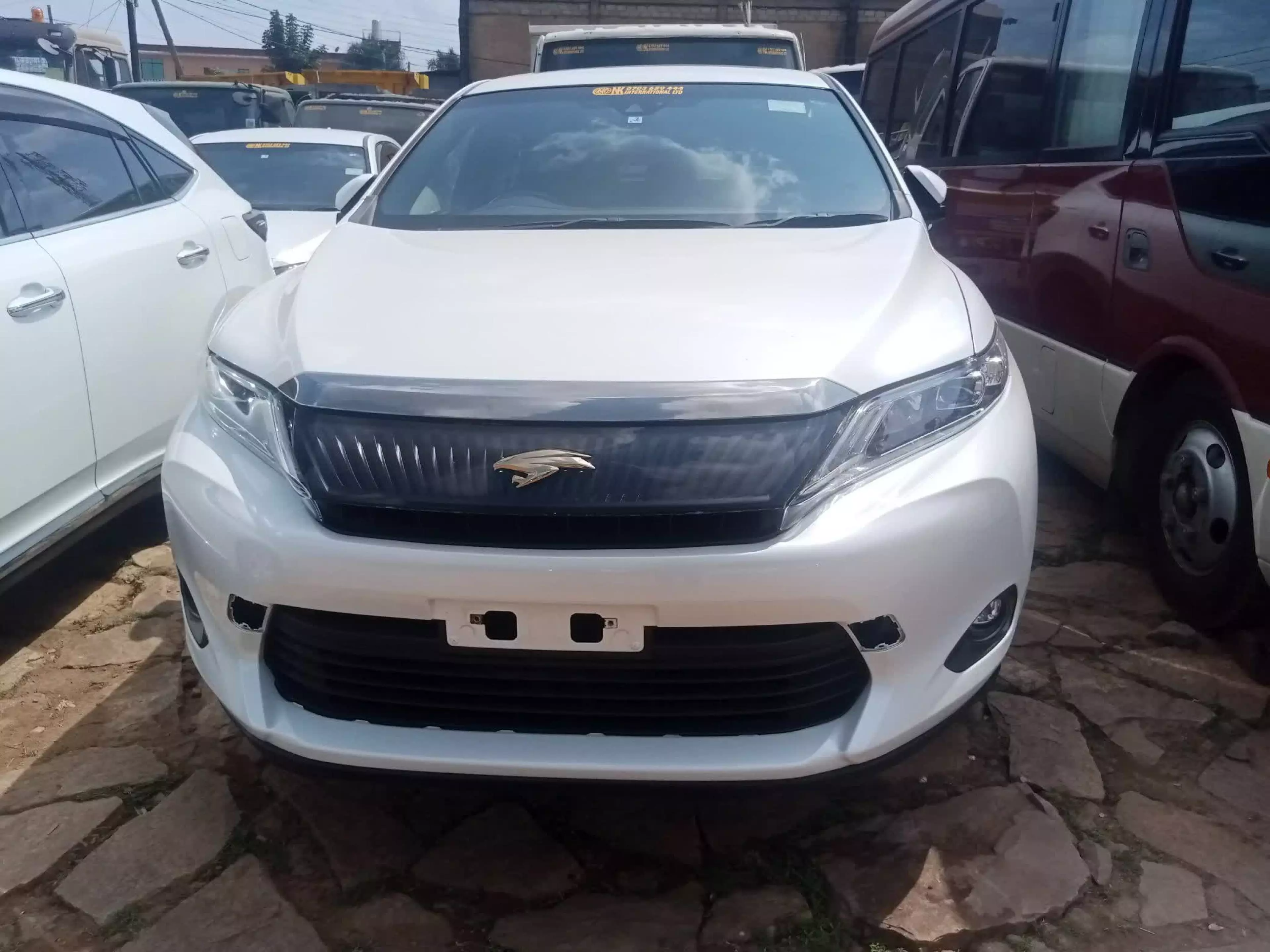 Toyota Harrier - 2016