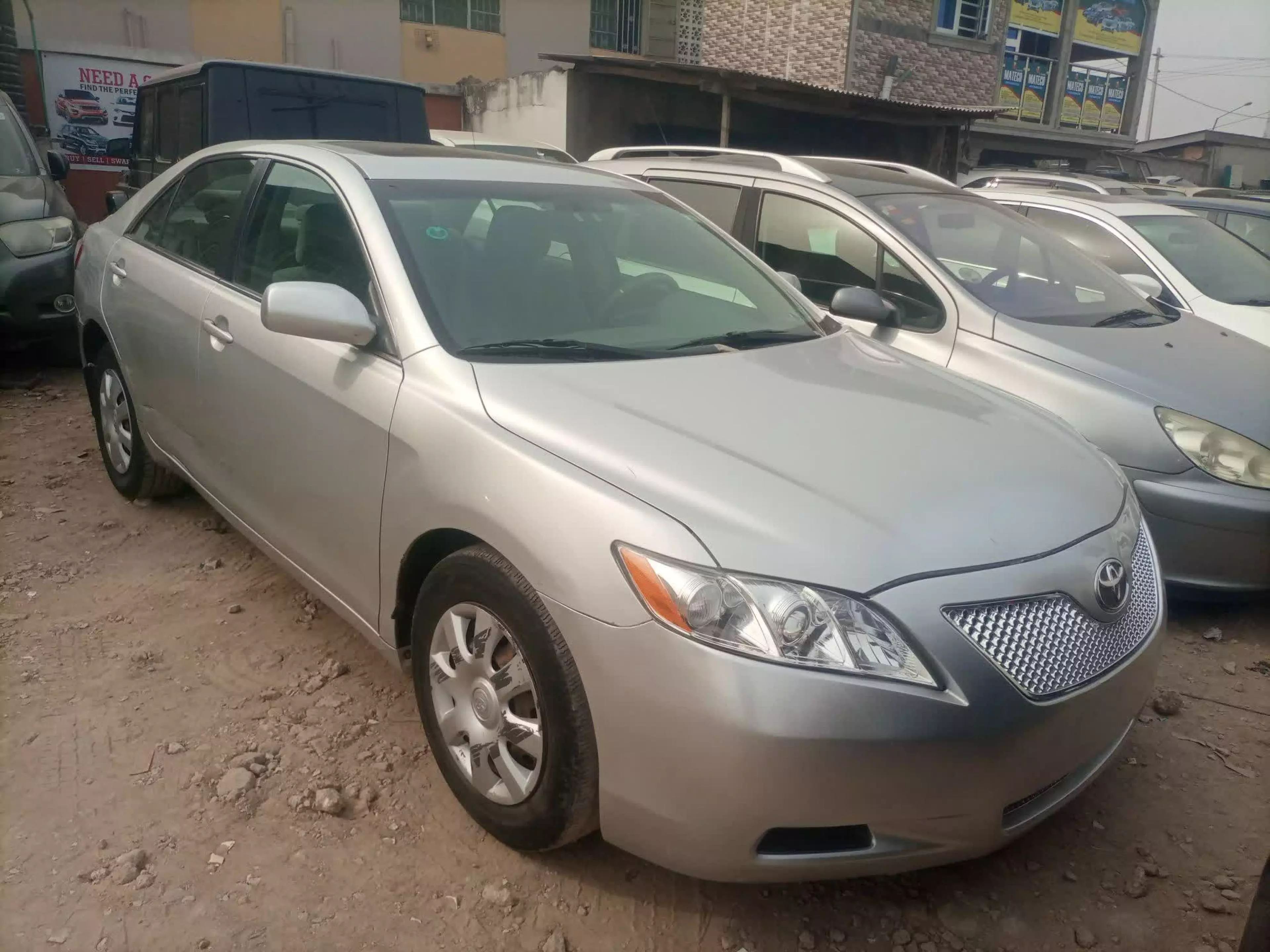 Toyota Camry  - 2009