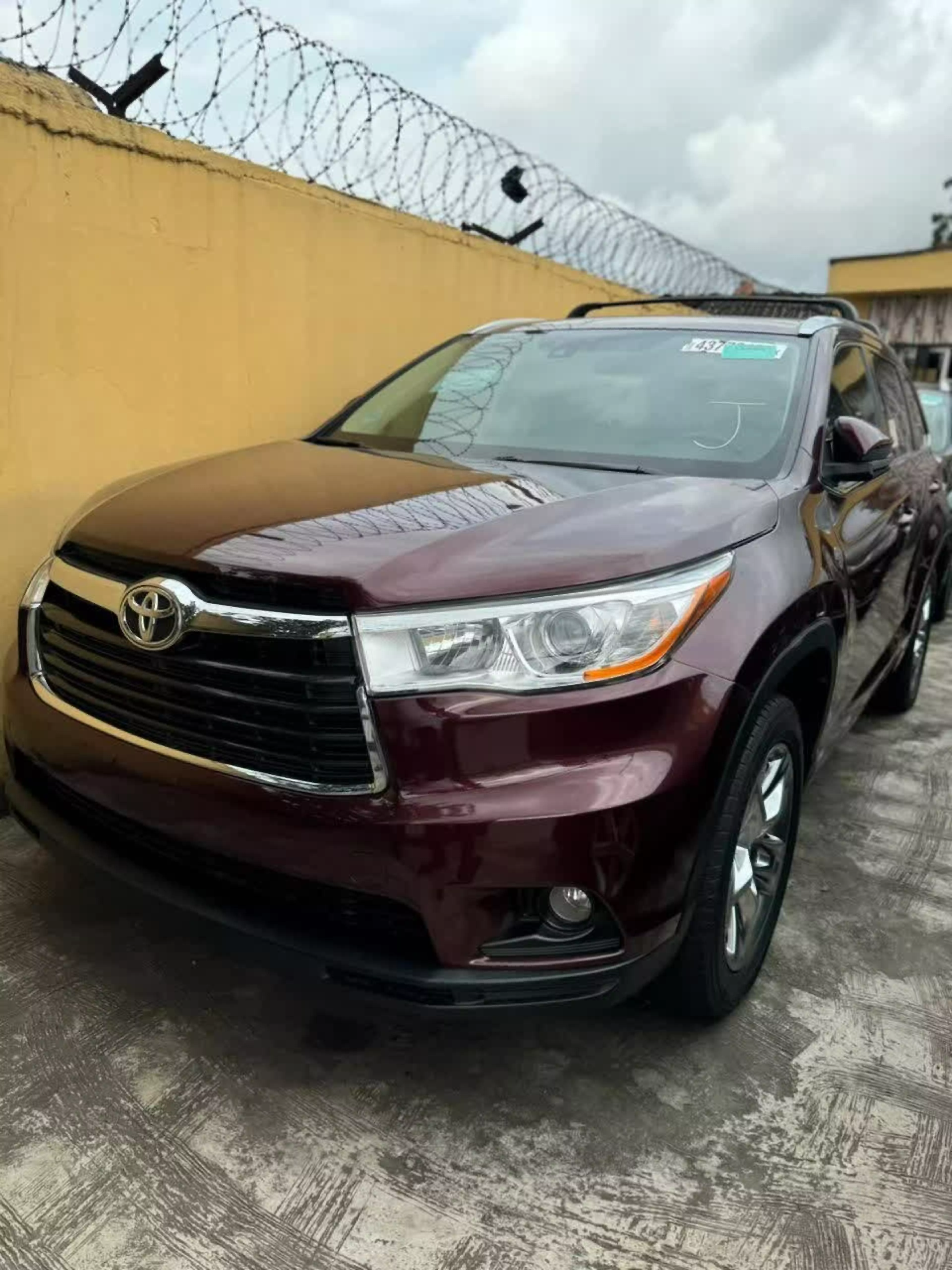 Toyota Highlander  - 2016