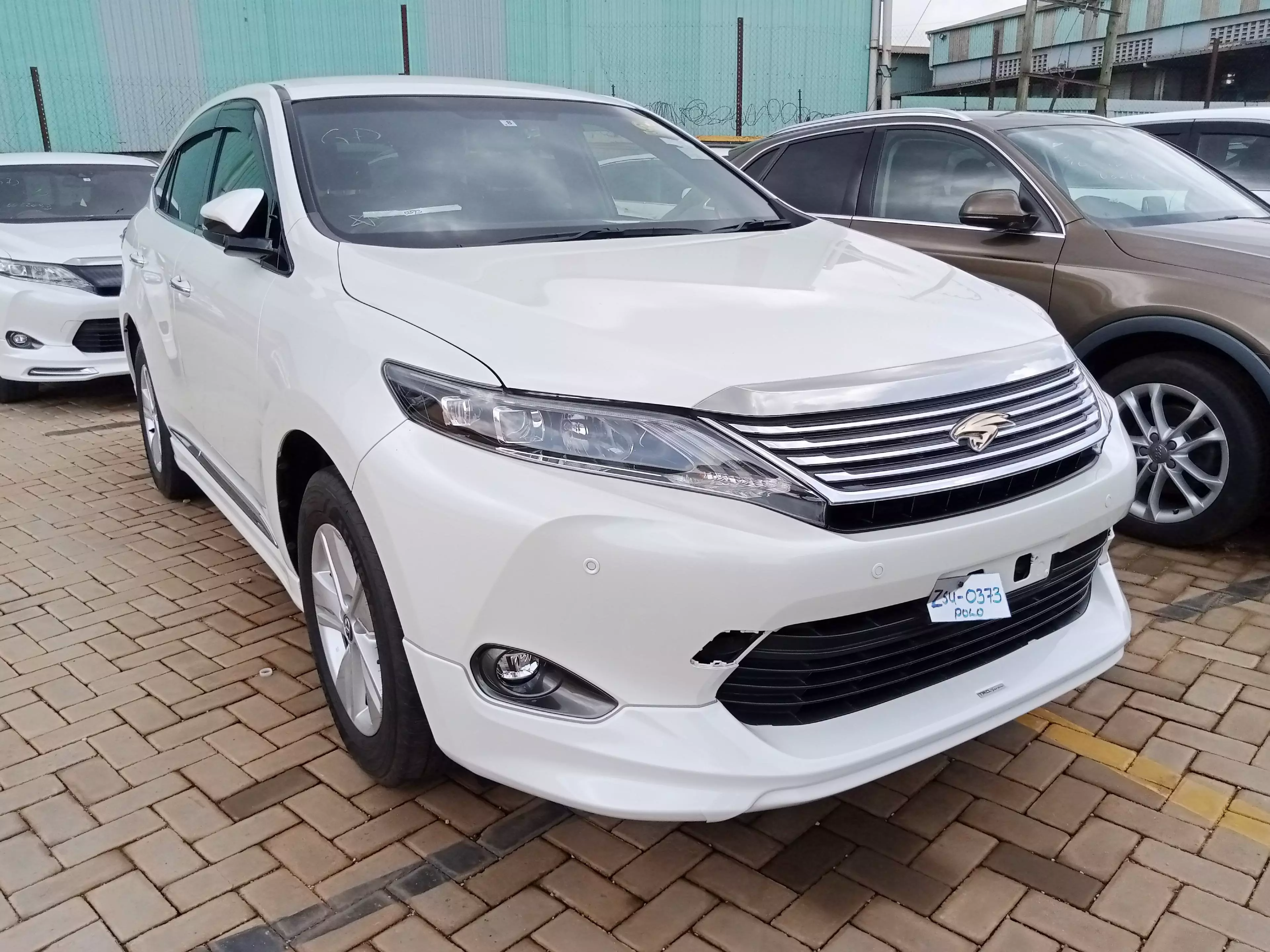 Toyota Harrier - 2016