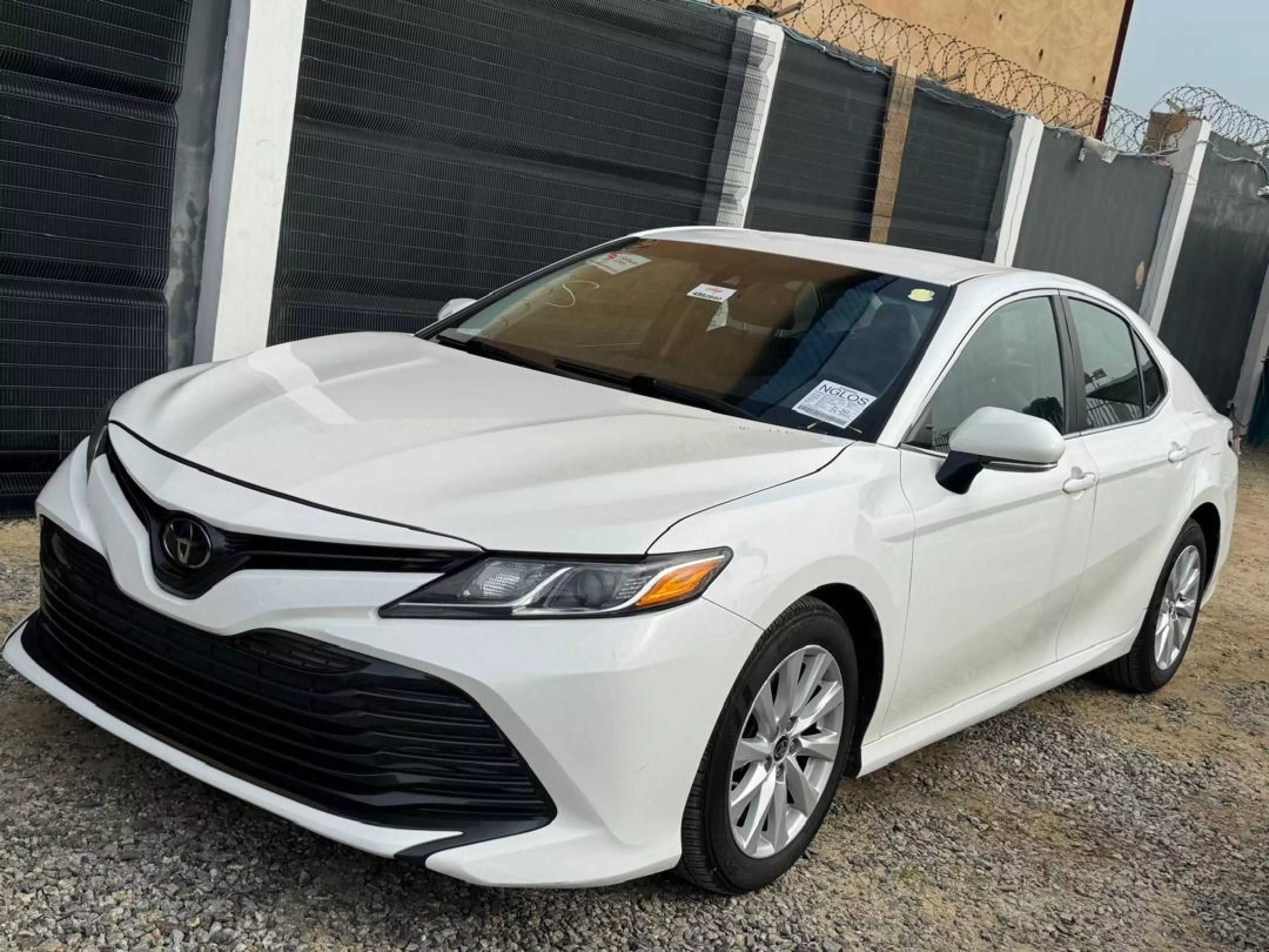 Toyota Camry  - 2018