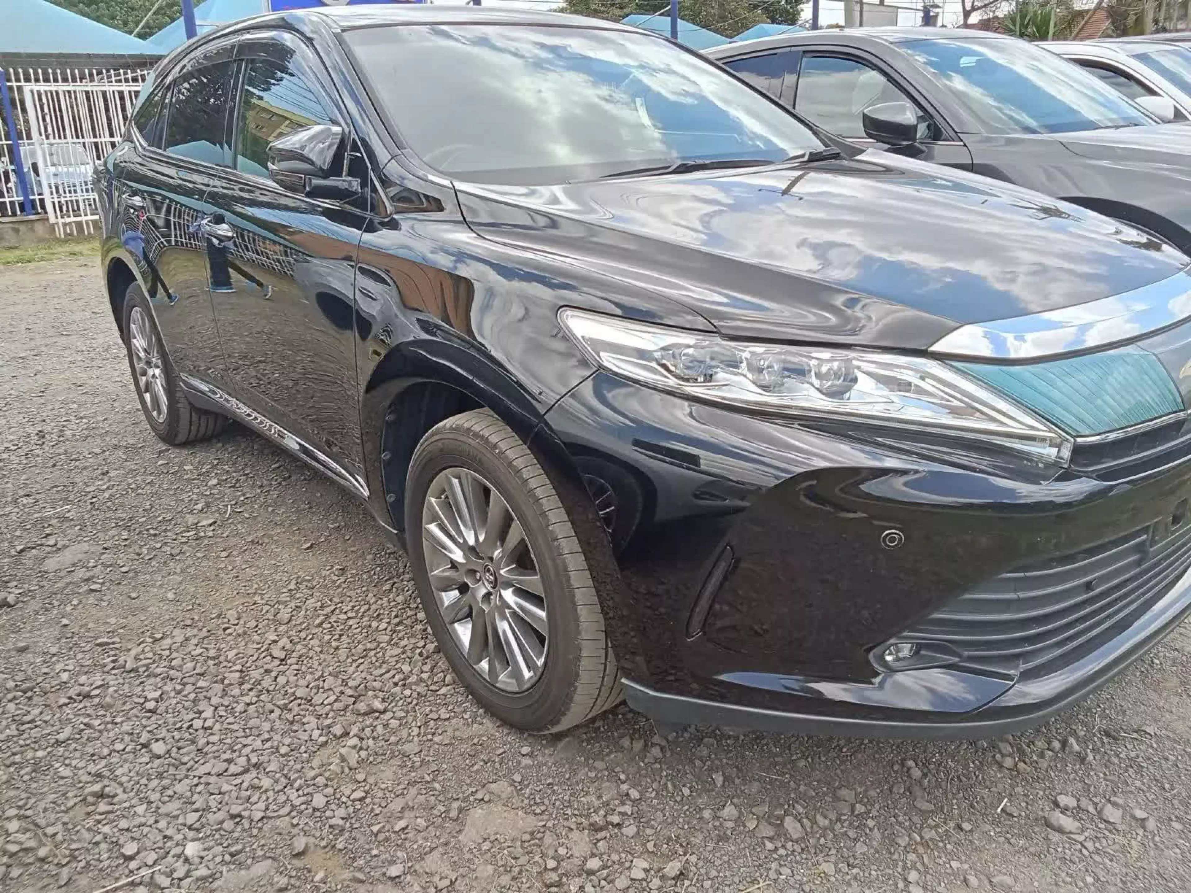 Toyota Harrier - 2017