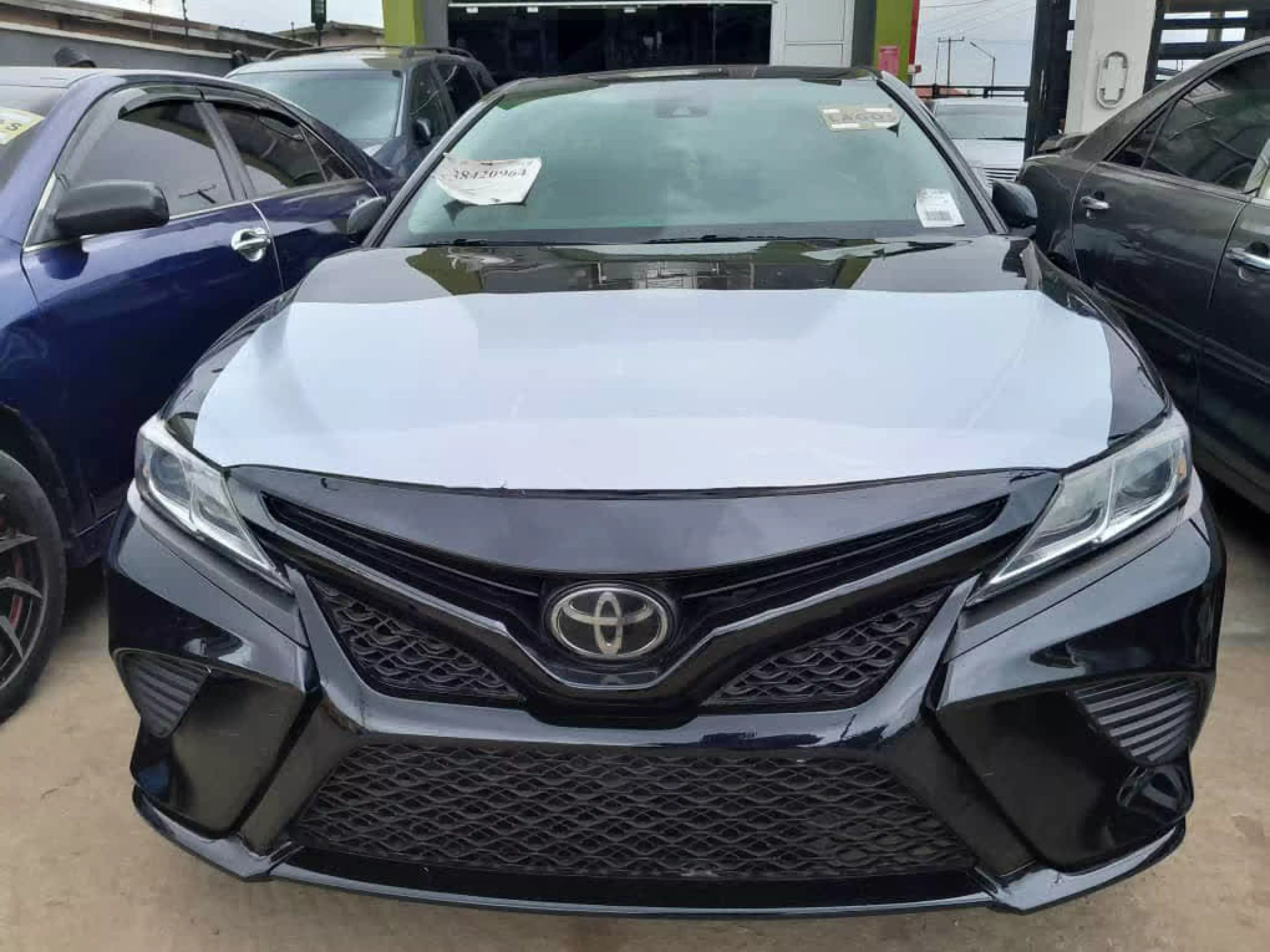 Toyota Camry  - 2019