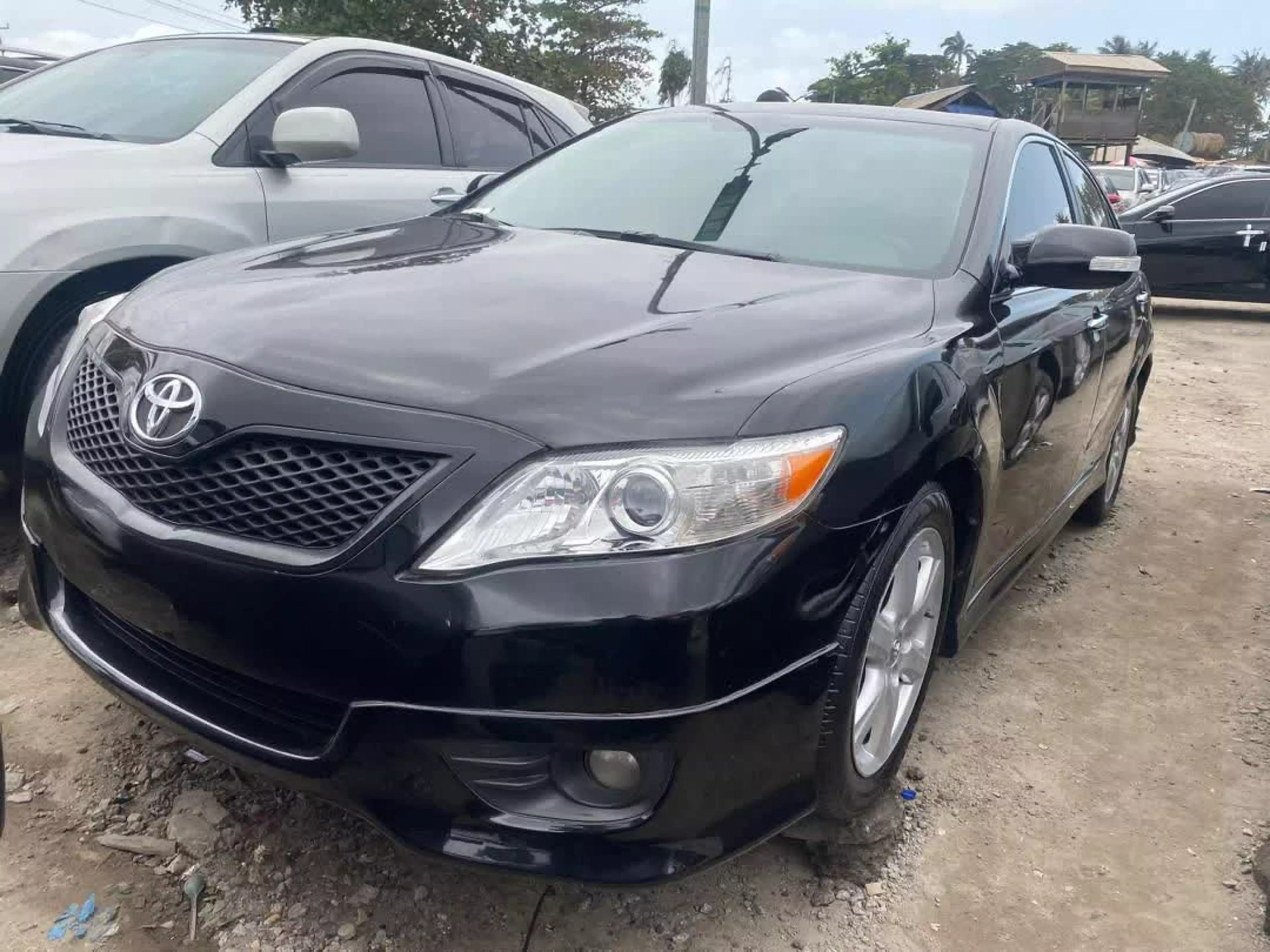 Toyota Camry - 2011