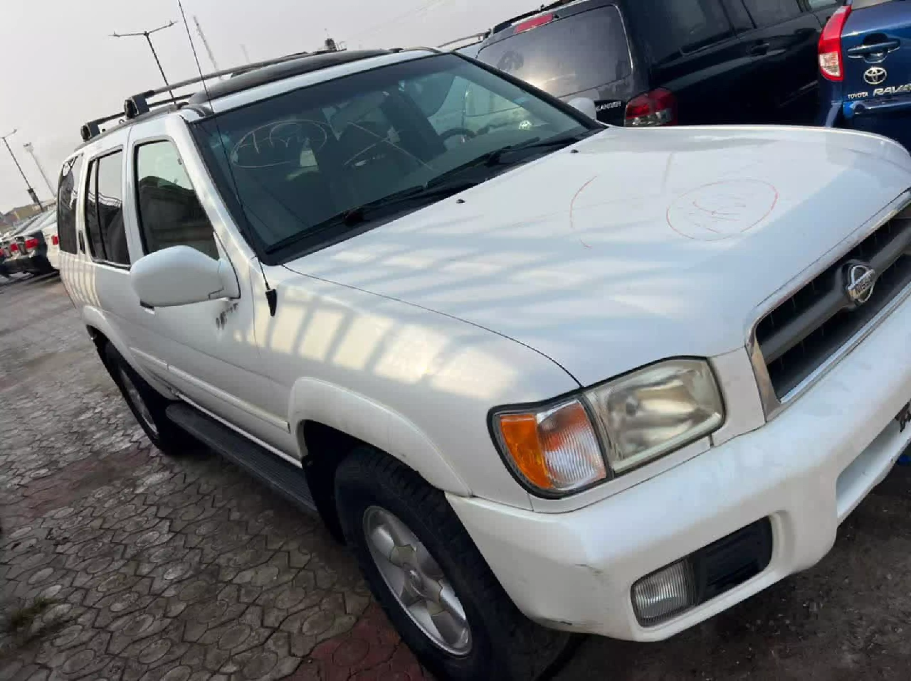 Nissan Pathfinder  - 2001