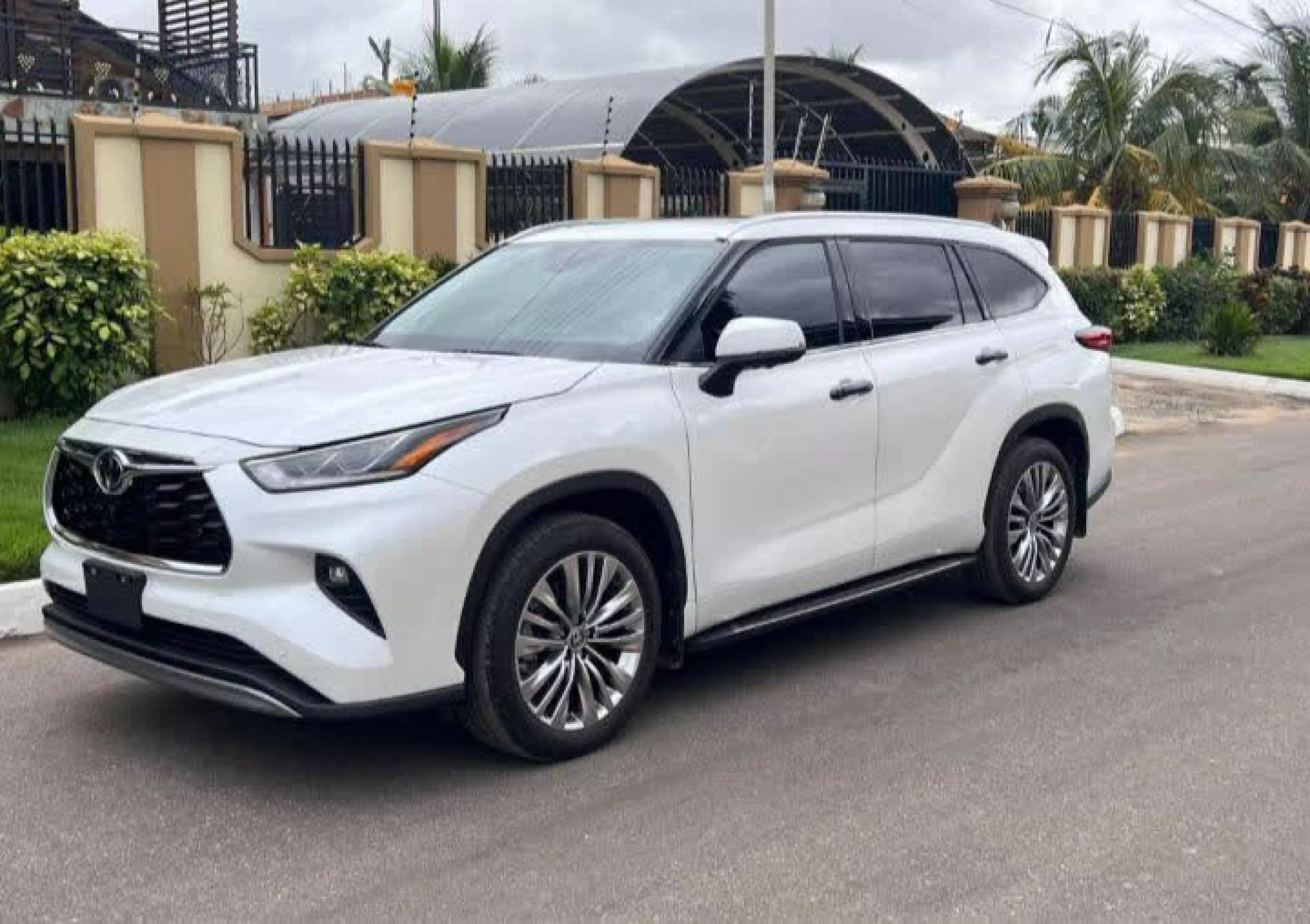 Toyota Highlander - 2023