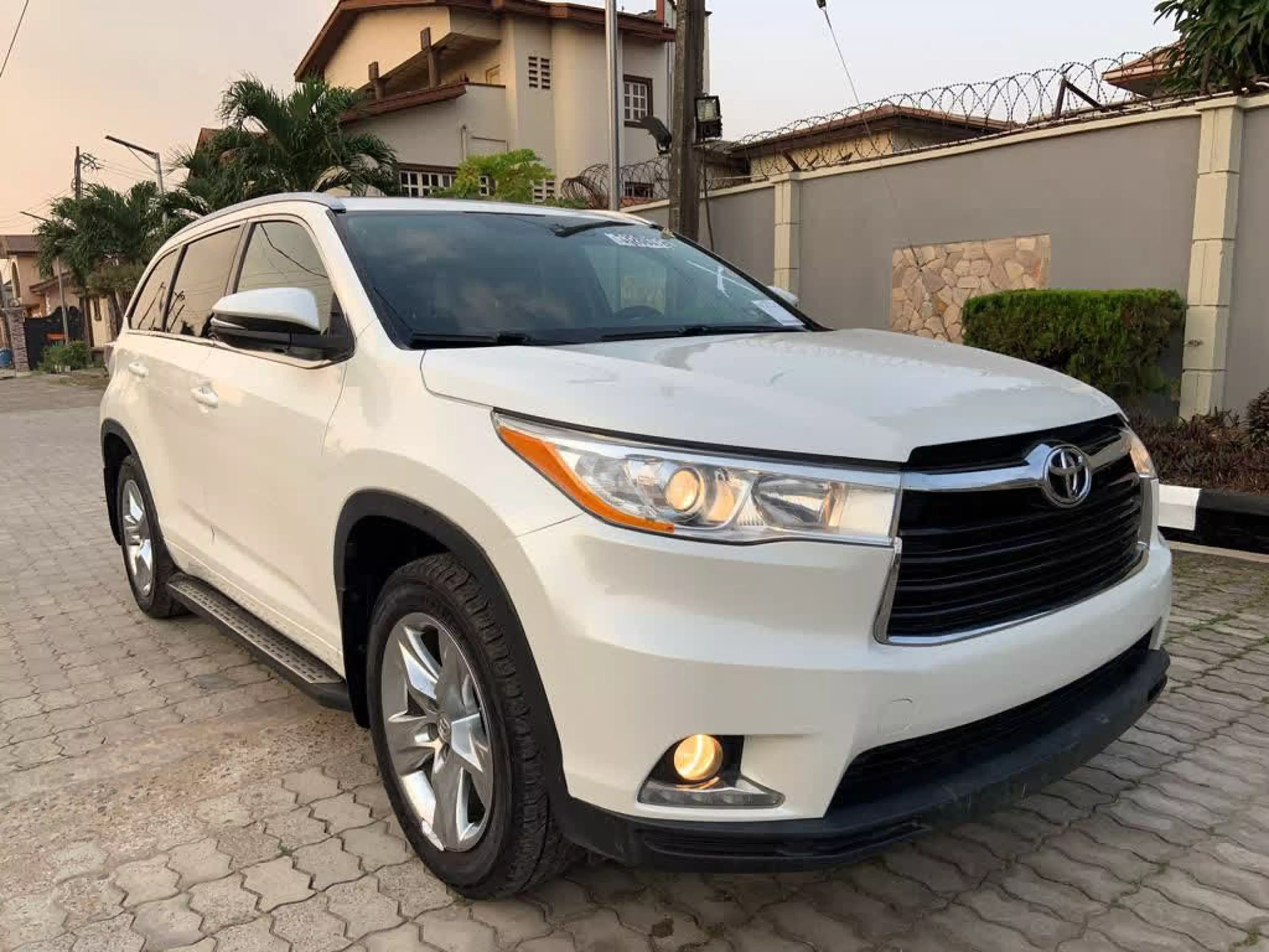 Toyota Highlander - 2015