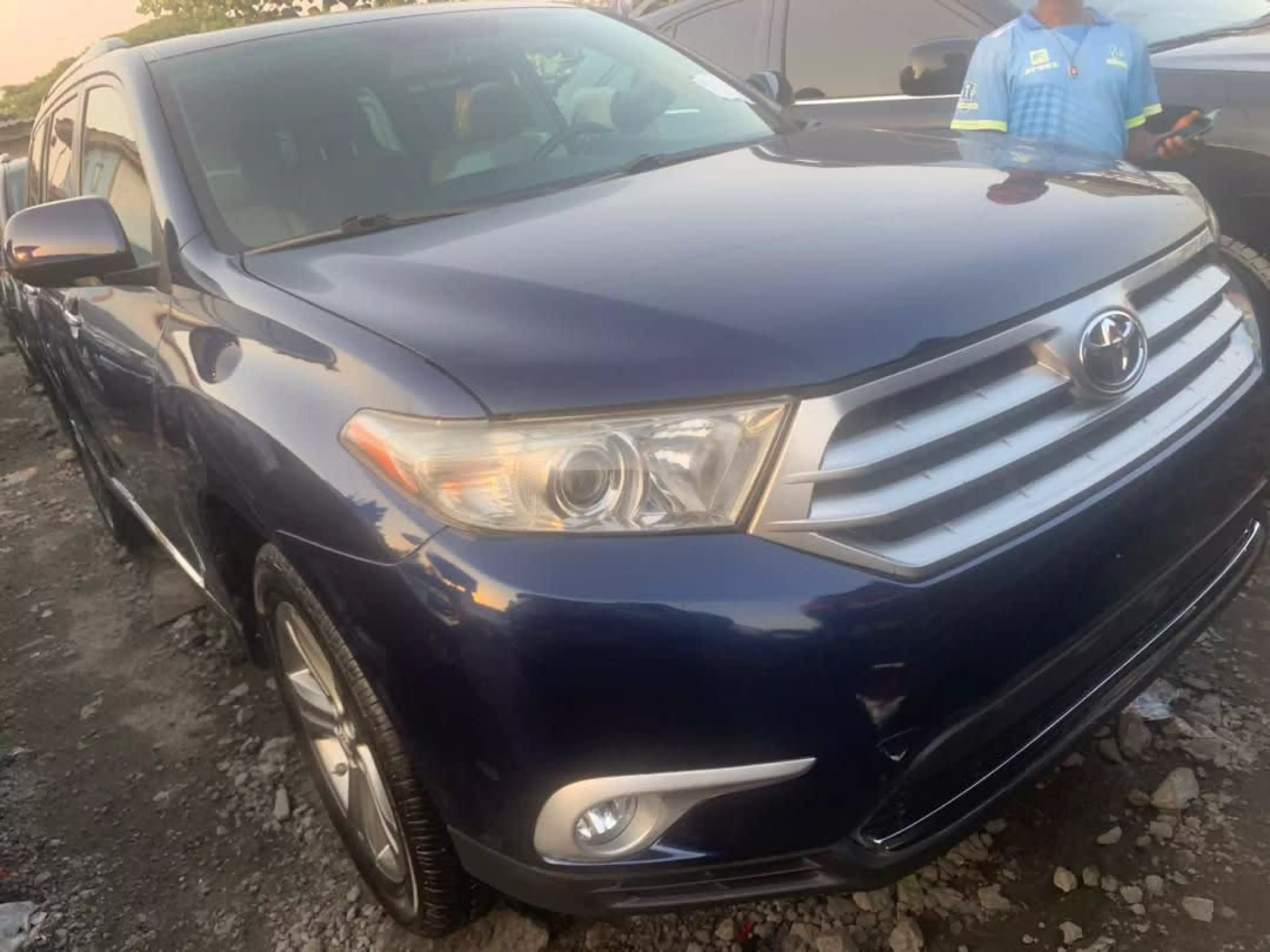 Toyota Highlander  - 2012