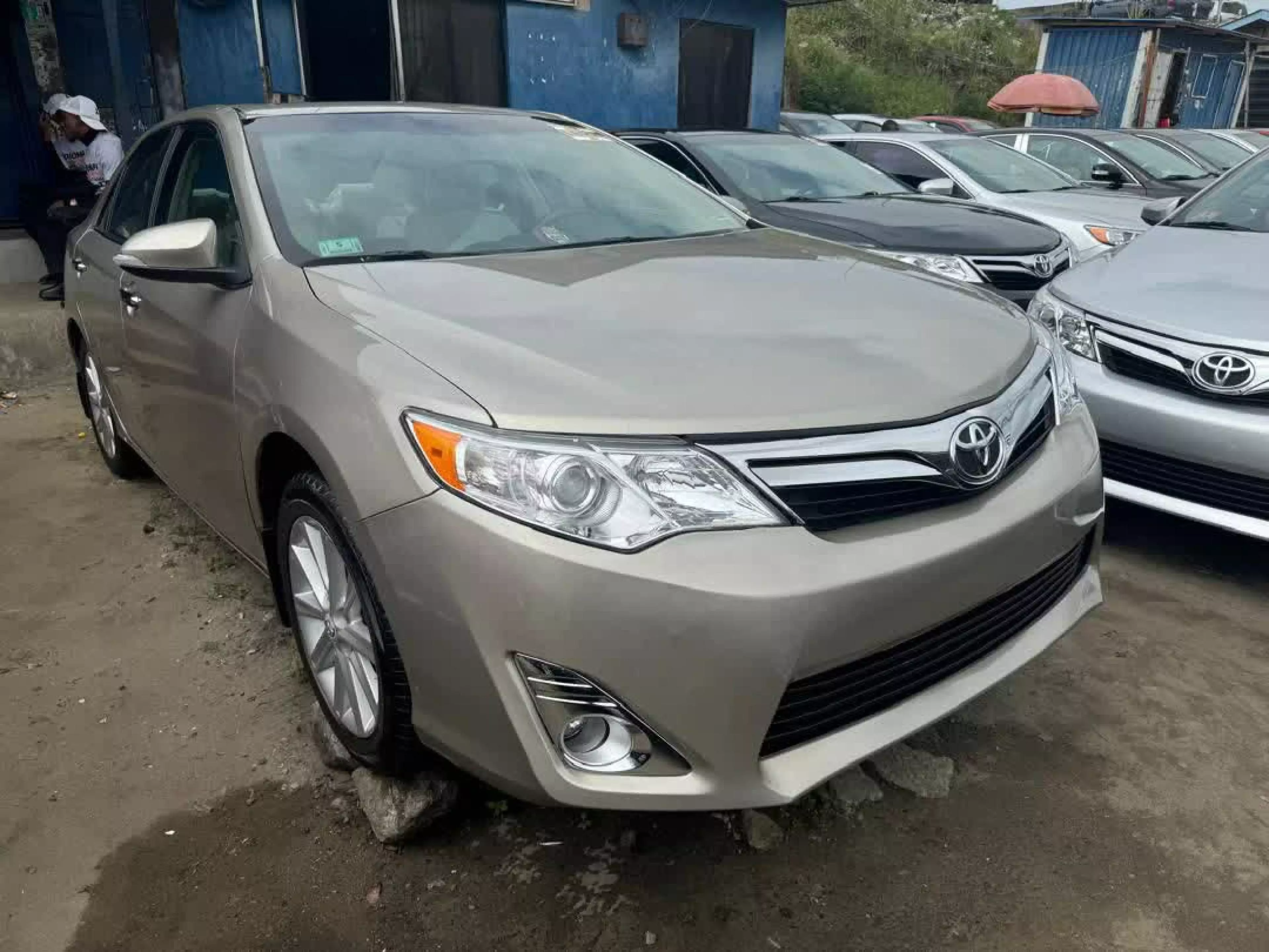 Toyota Camry - 2013