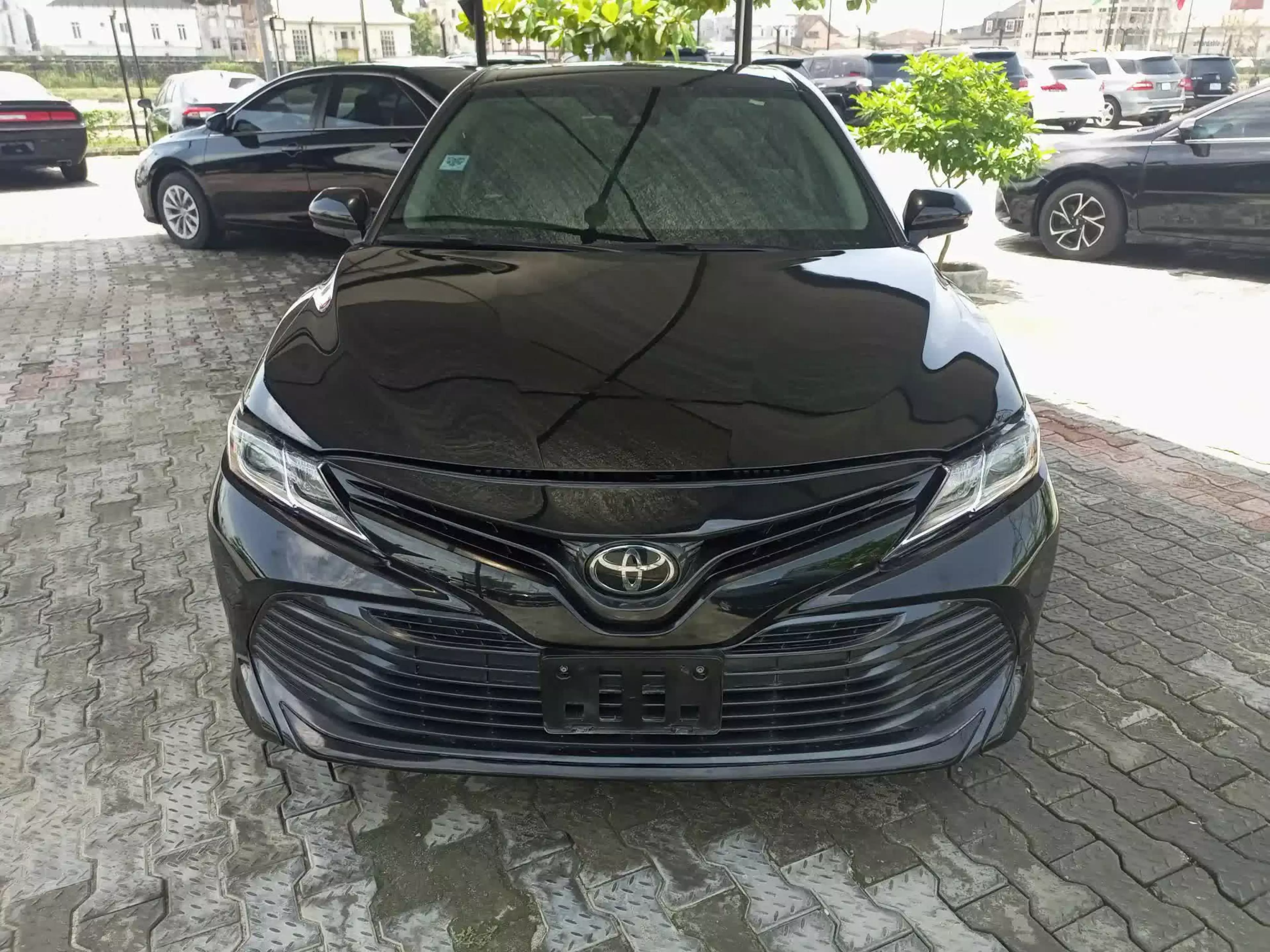 Toyota Camry - 2019