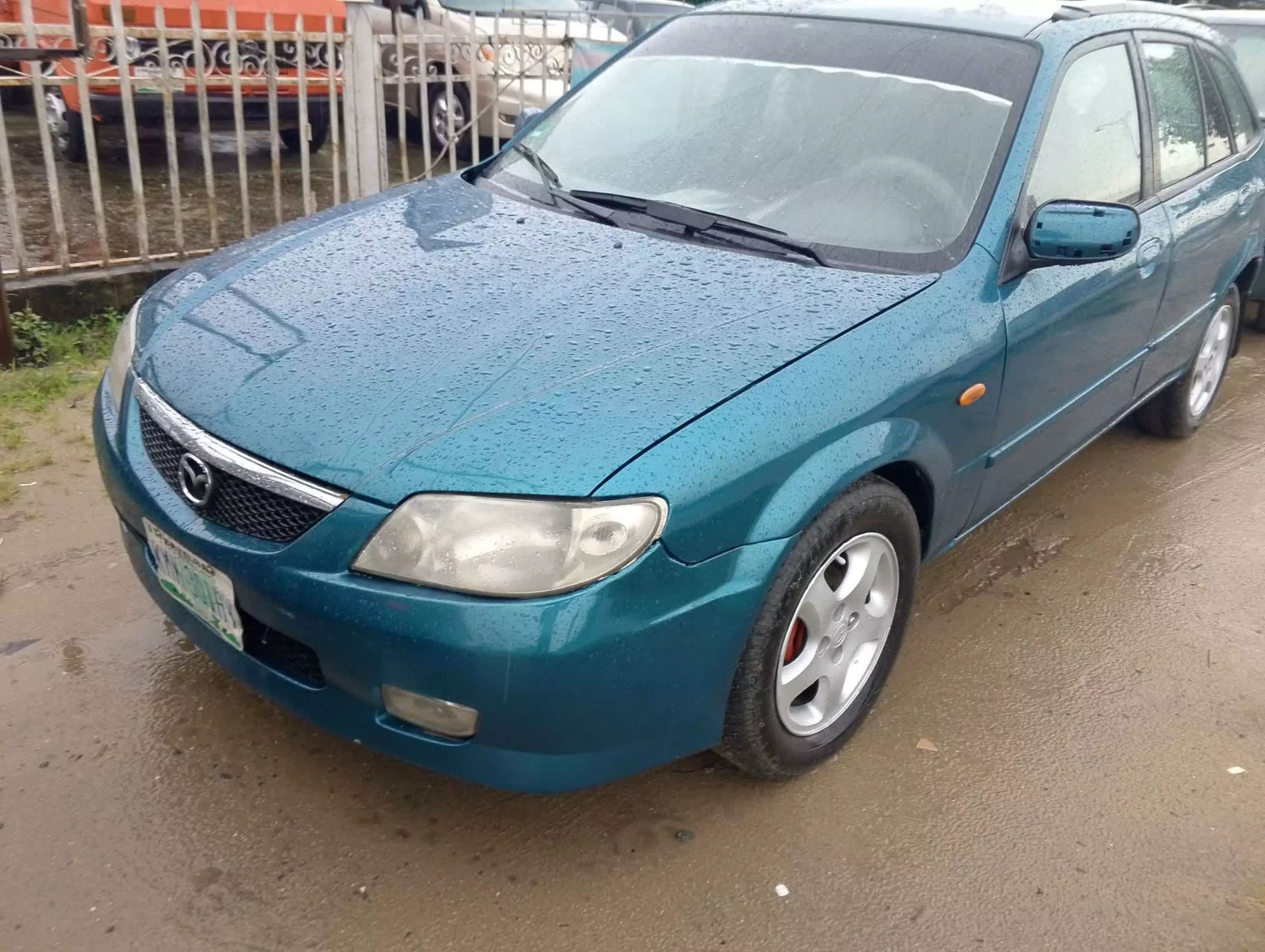 Mazda 323 - 20000