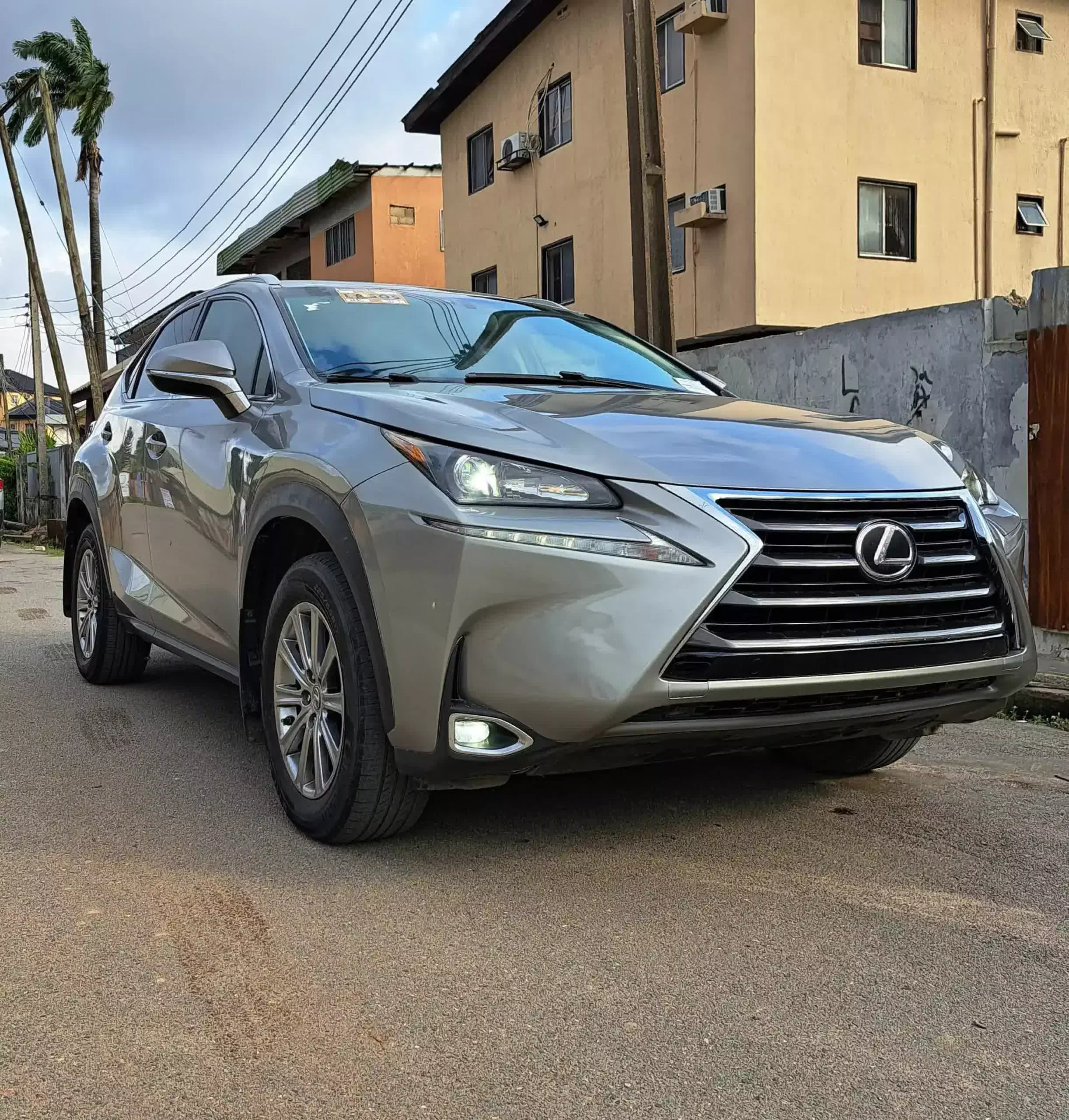 Lexus NX 200T - 2016