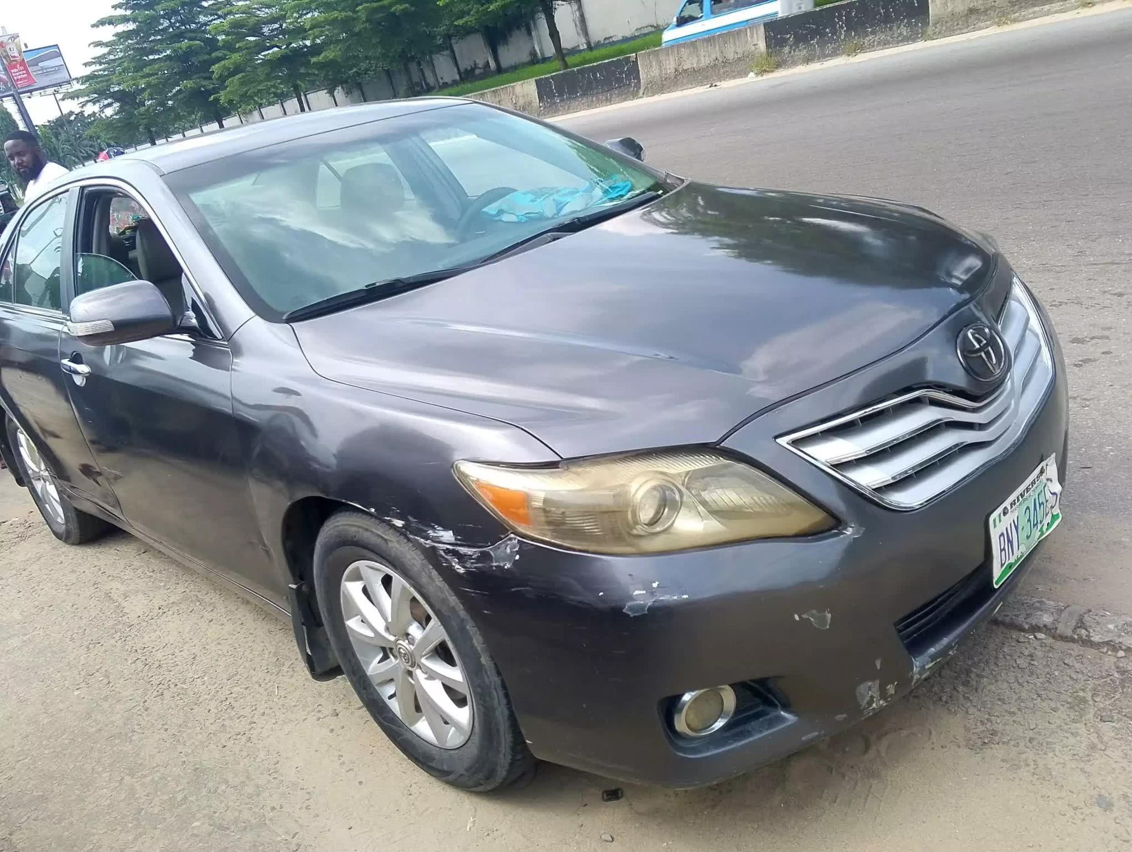 Toyota Camry  - 2011